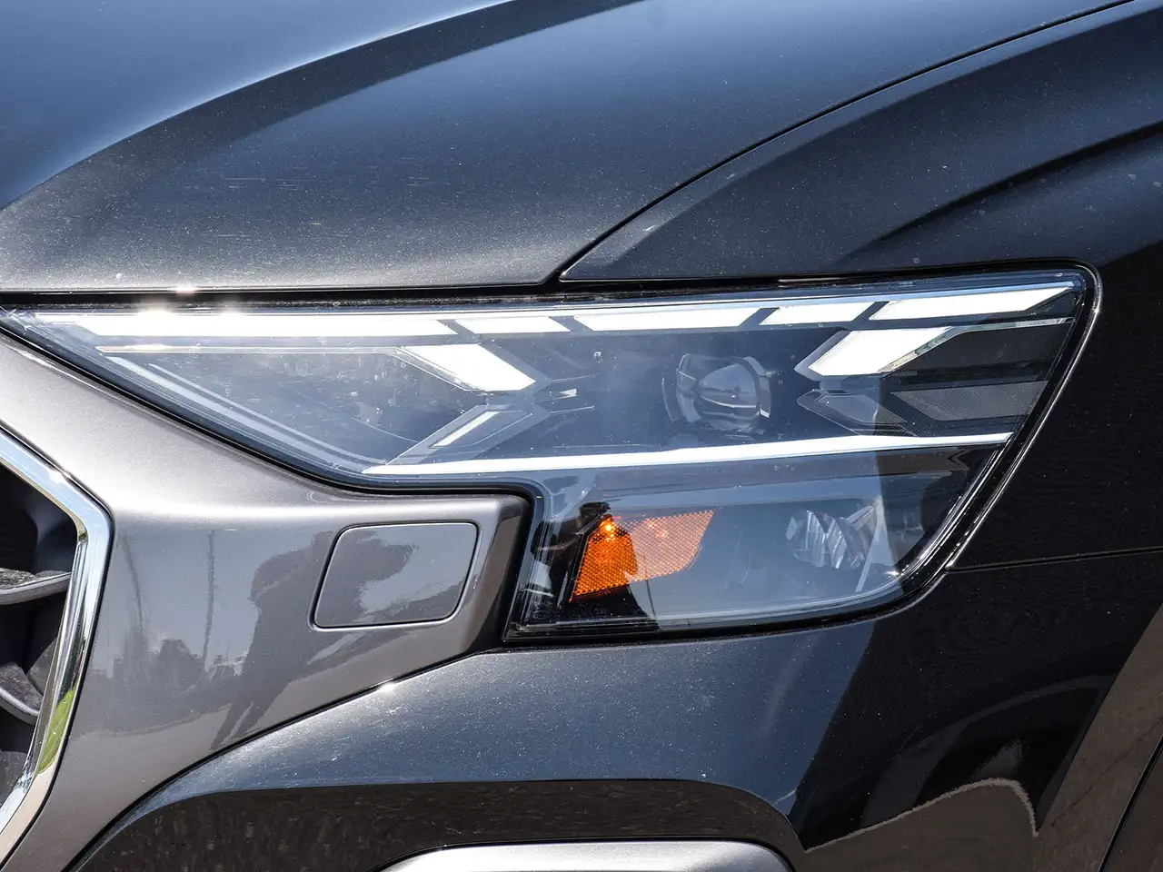 Audi Q8 снимка Audi Q8
