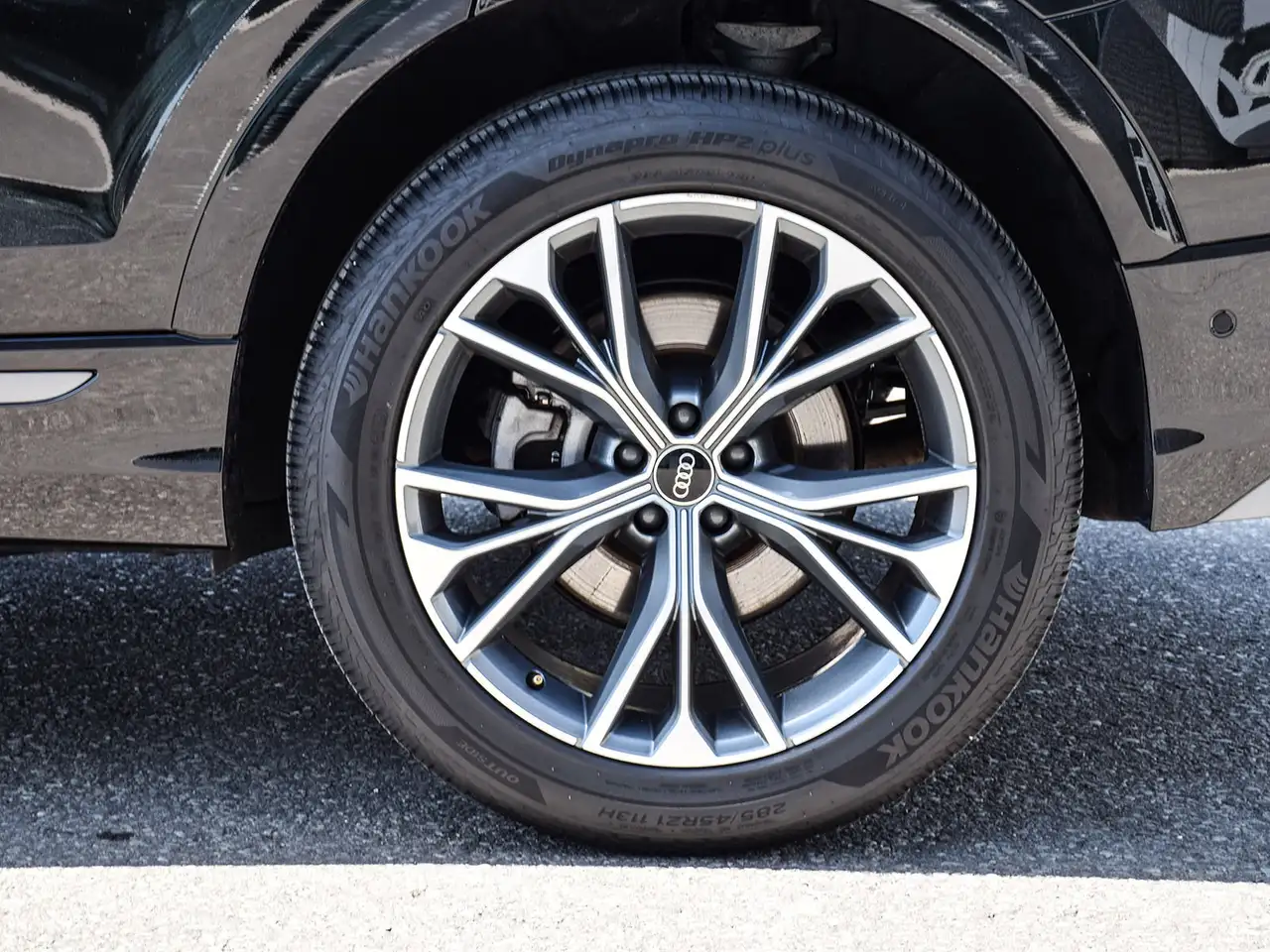 Audi Q8 снимка Audi Q8