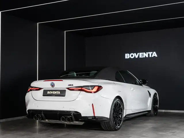 BMW M4 view 8