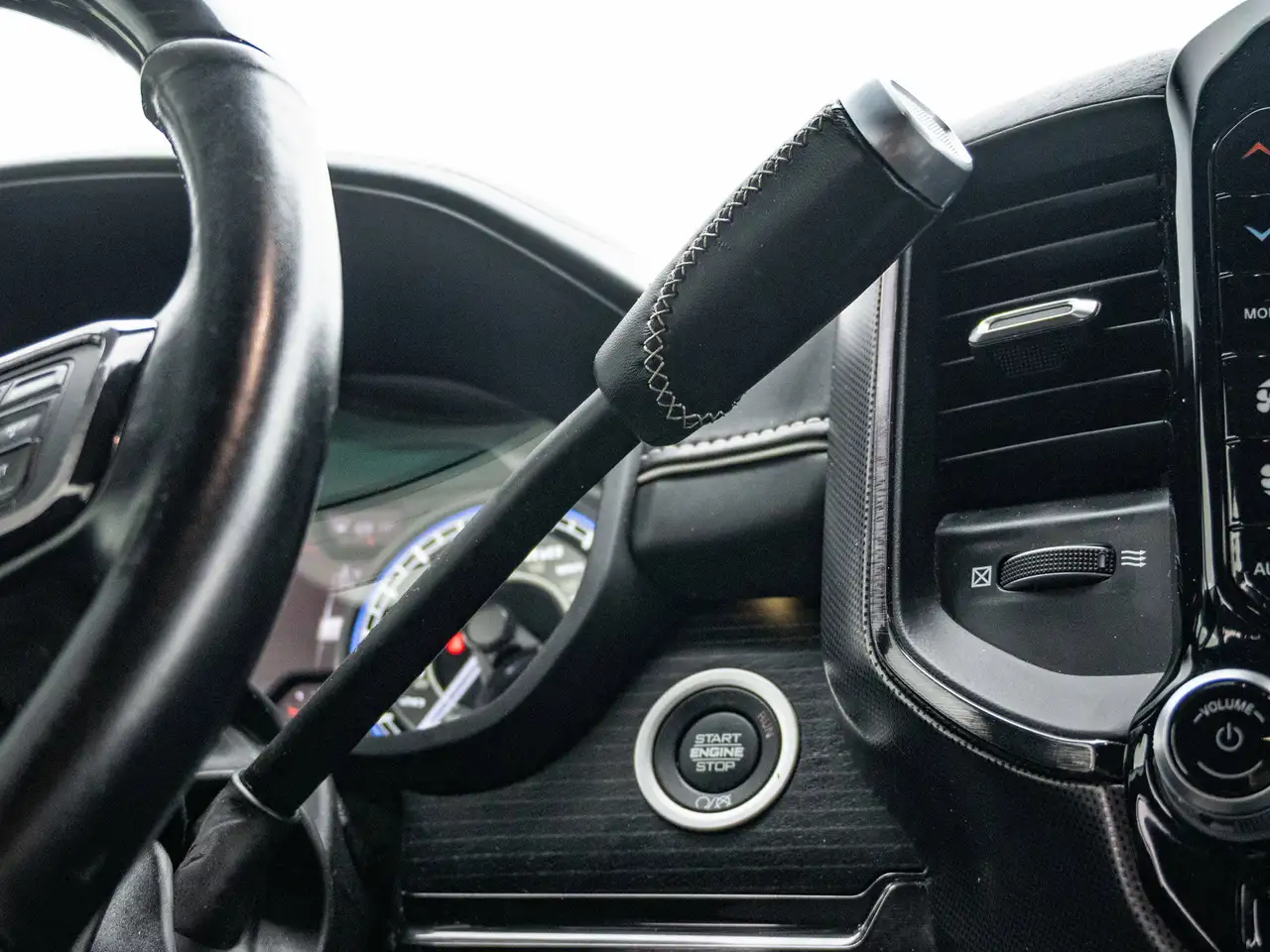 RAM 3500 снимка RAM 3500
