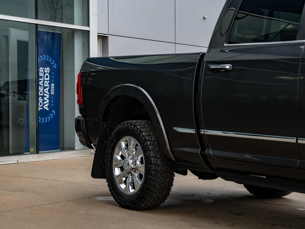 RAM 3500 снимка RAM 3500