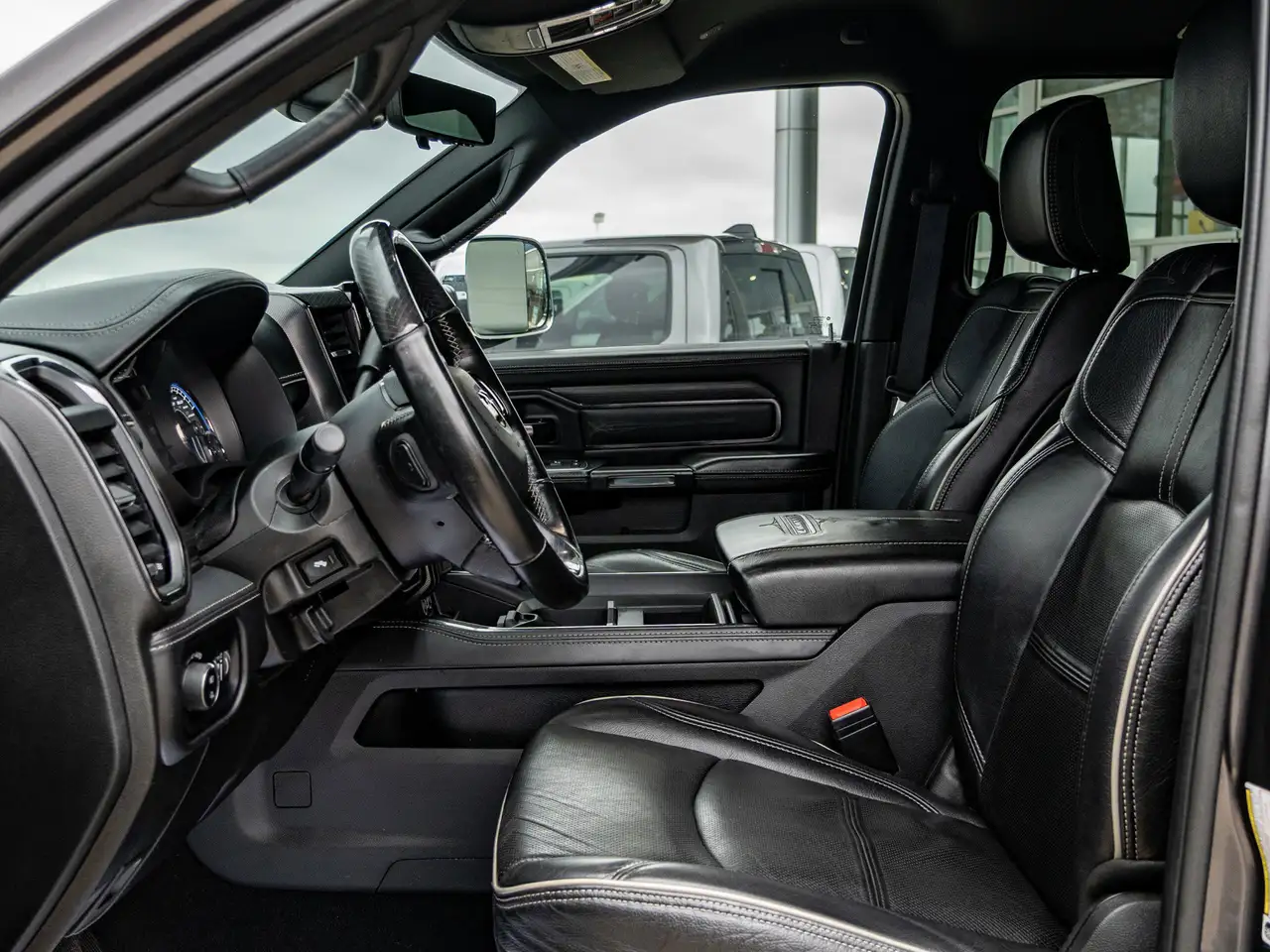 RAM 3500 снимка RAM 3500