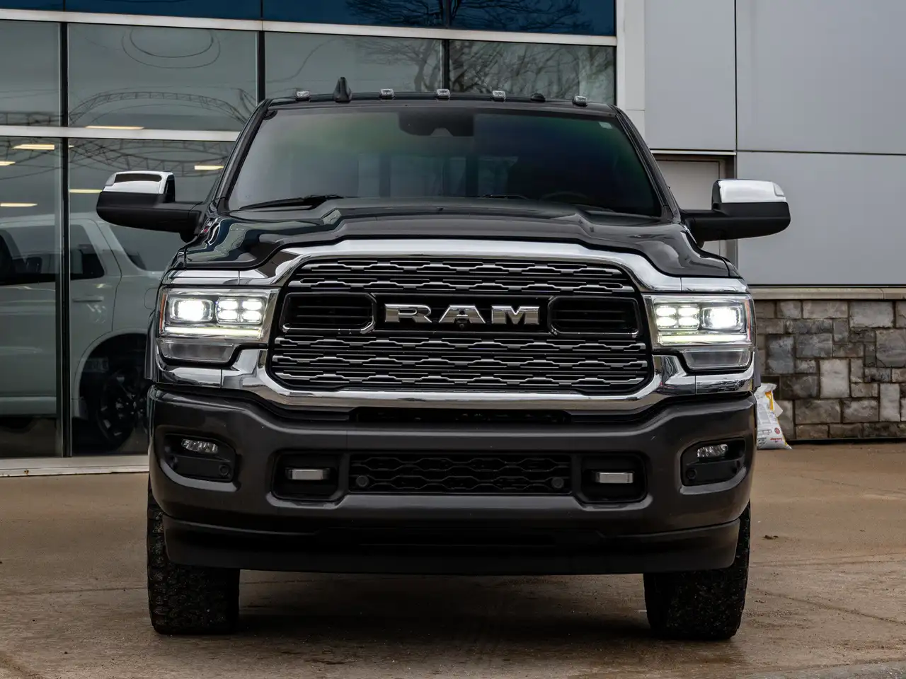 RAM 3500 снимка RAM 3500