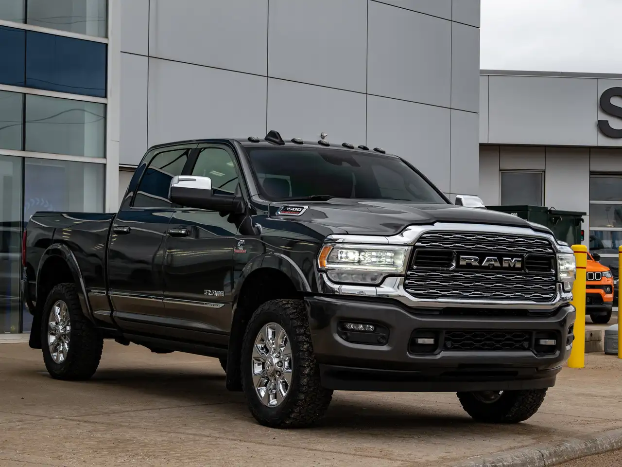 RAM 3500 снимка RAM 3500