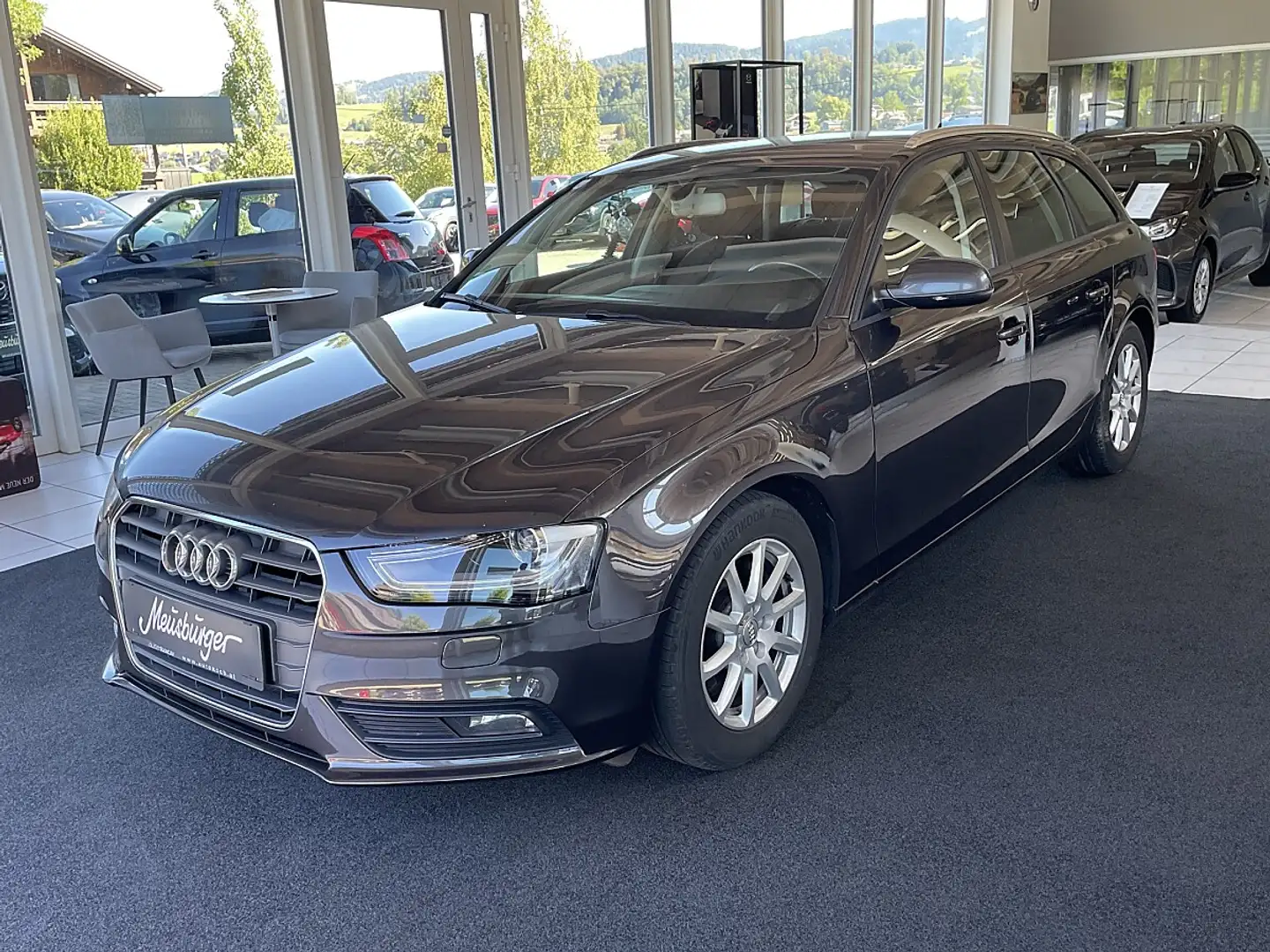 Audi A4 Avant 2,0 TDI Ultra Grau - 1