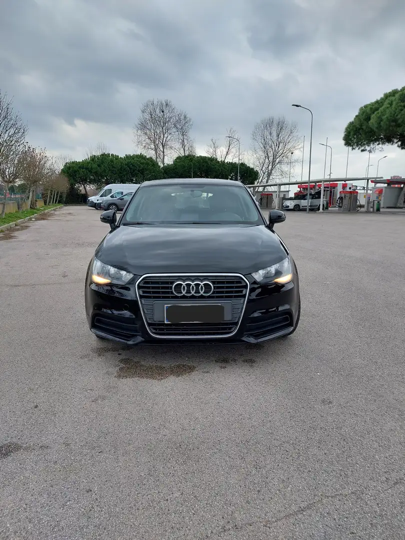 Audi A1 Sportback 1.6 tdi Ambition 90cv Nero - 2