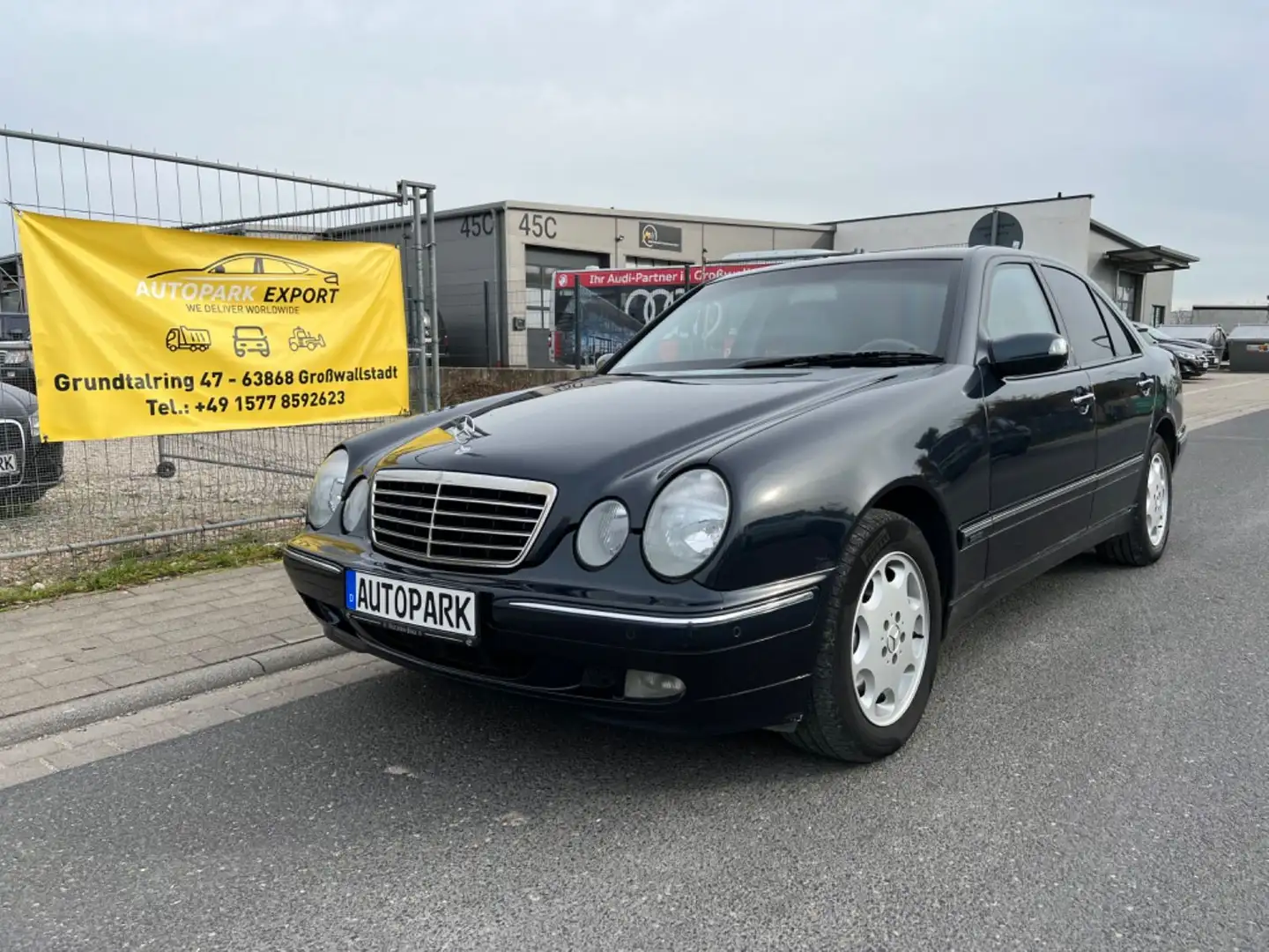 Mercedes-Benz E 430 WERKSPANZER/B4+/ARMOURED/ARMORED/GEPANZERT Černá - 1