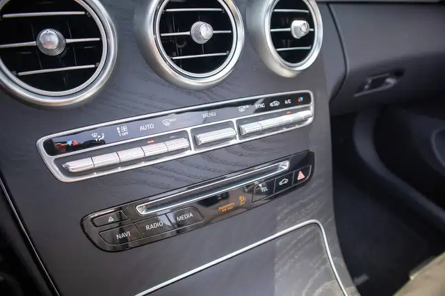 Mercedes-Benz C Class view 11