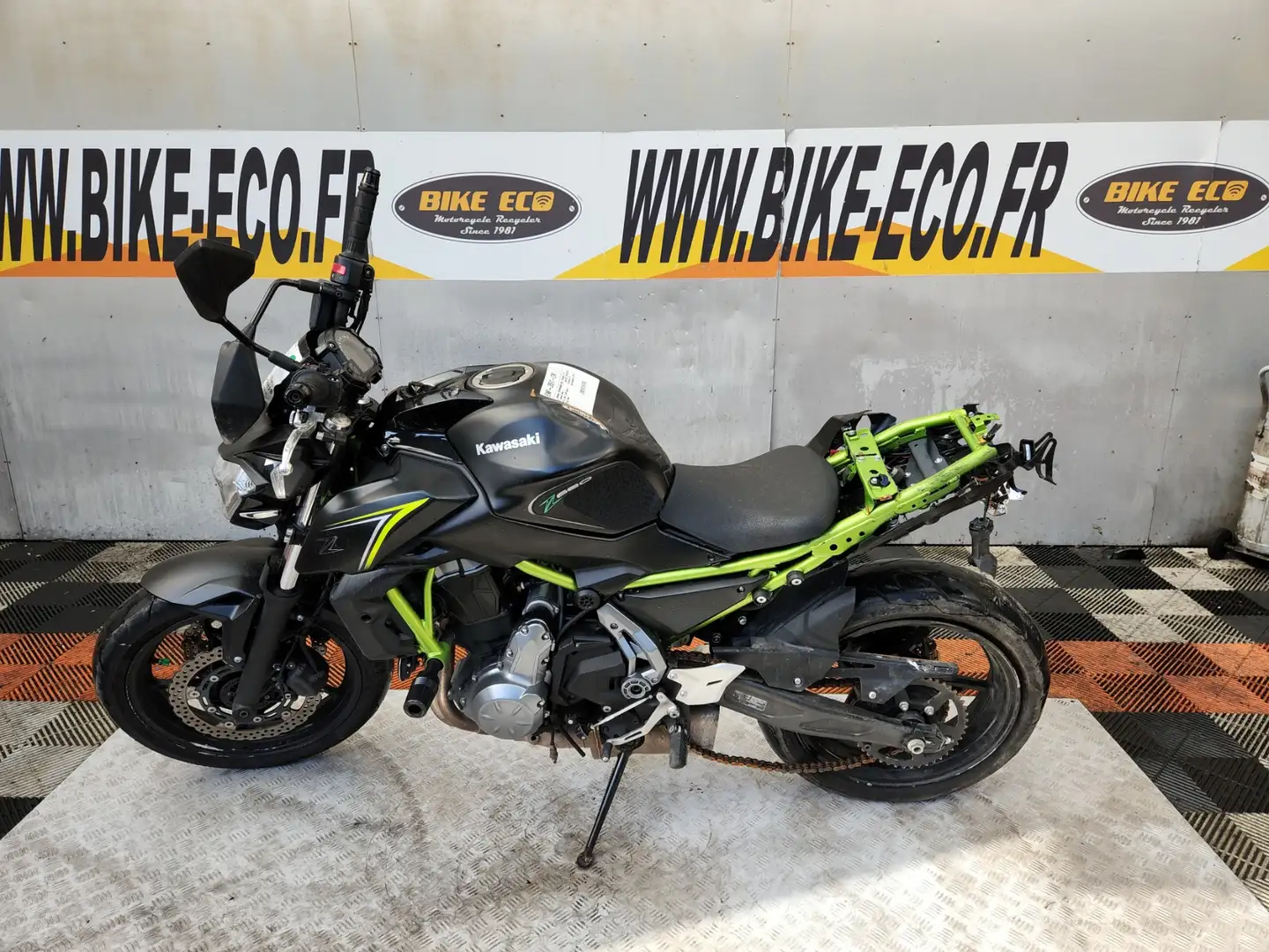 Kawasaki Z 650 Noir - 2