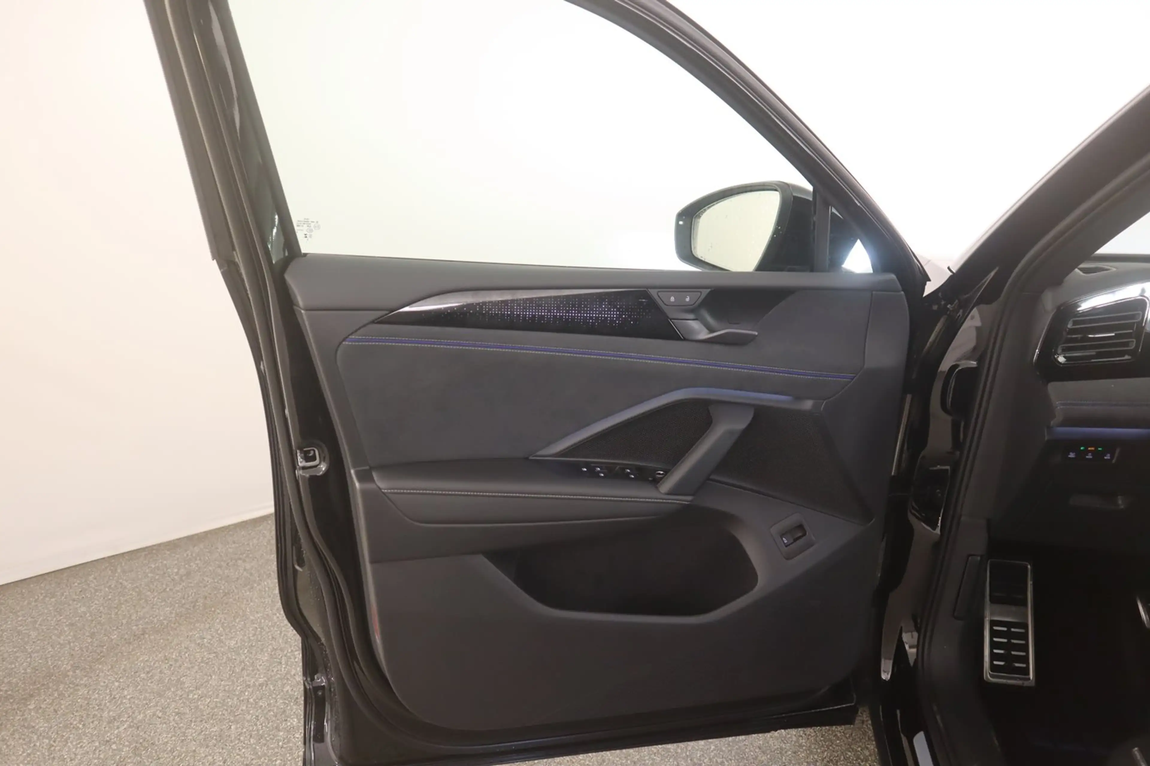 Volkswagen Tiguan Sport TDI 4MOTION DSG — photo 13