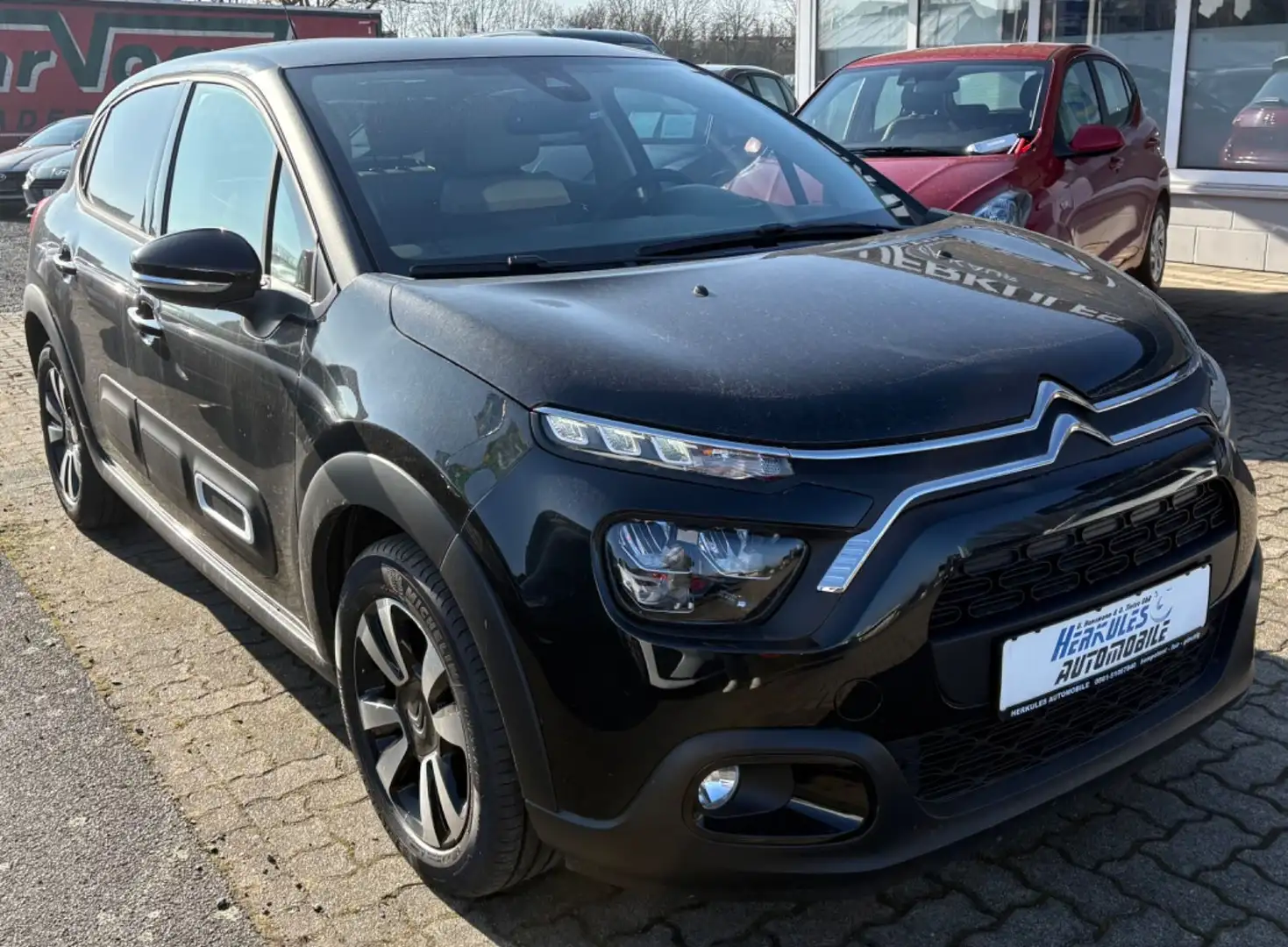 Citroen C3 110 EAT 6 Kamera/Ápp-Connect/ KeylessGo/PDC Schwarz - 1