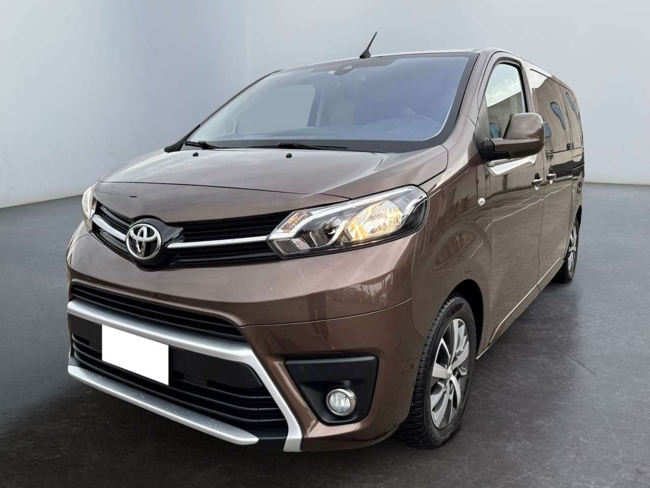 Toyota Proace Proace Verso 2.0D 144Cv M/T L1 Executive 8 p.