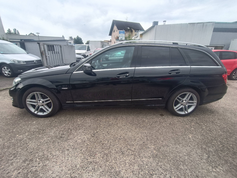 Mercedes-Benz C 250 C250 CDI 7G-TRONIC Avantgarde Edition,Leder-Alcantara,Navi,Xenon,Alu-AMG — photo 3