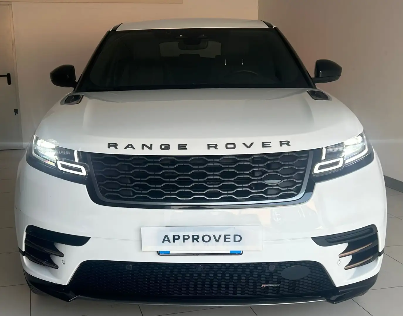 Land Rover Range Rover Velar Range Rover Velar 2.0D I4 204 CV R-Dynamic SE Weiß - 2