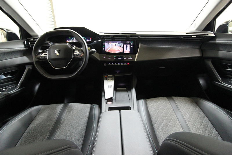 Peugeot 408 PureTech 130 S&S EAT8 Allure — photo 9