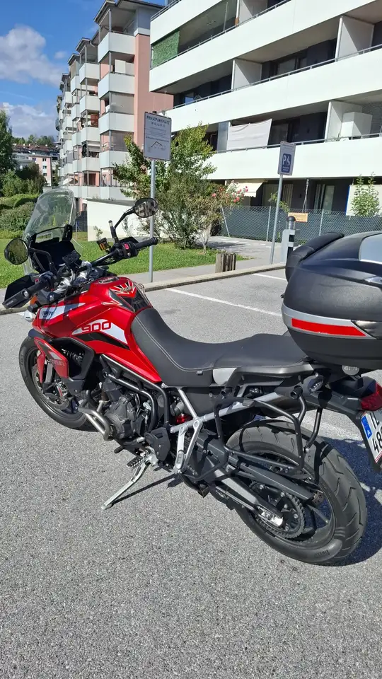 Triumph Tiger 900