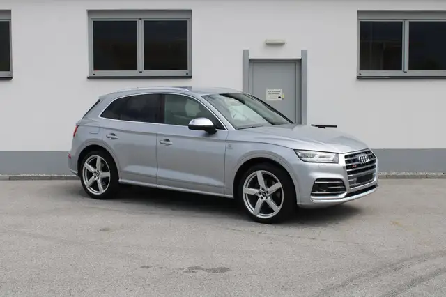 Audi SQ5 quattro