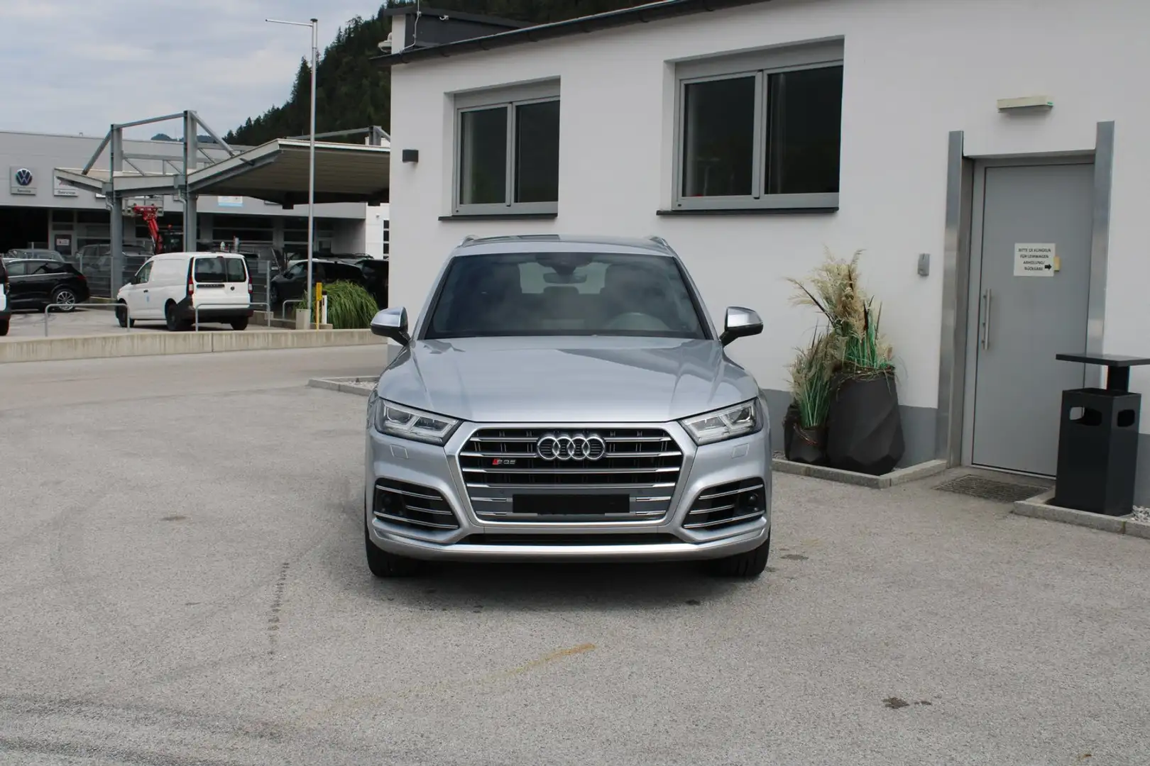 Audi SQ5 quattro Silber - 2