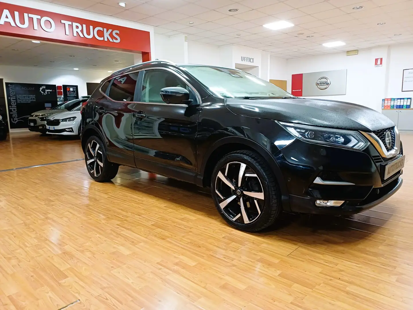 Nissan Qashqai Qashqai 1.5 dci Tekna 115cv Schwarz - 2