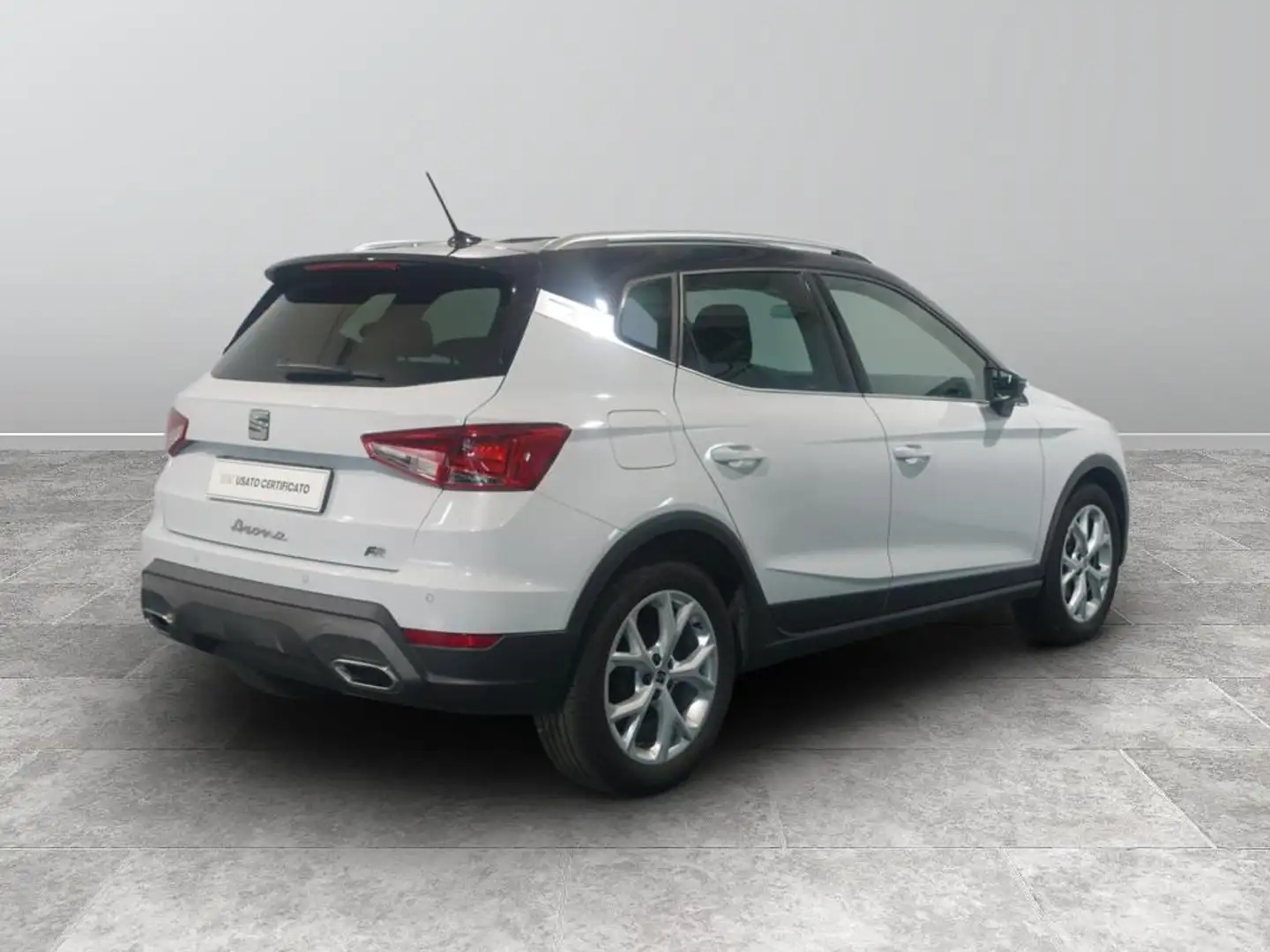 SEAT Arona 1.0 ecotsi FR 95cv Zwart - 2