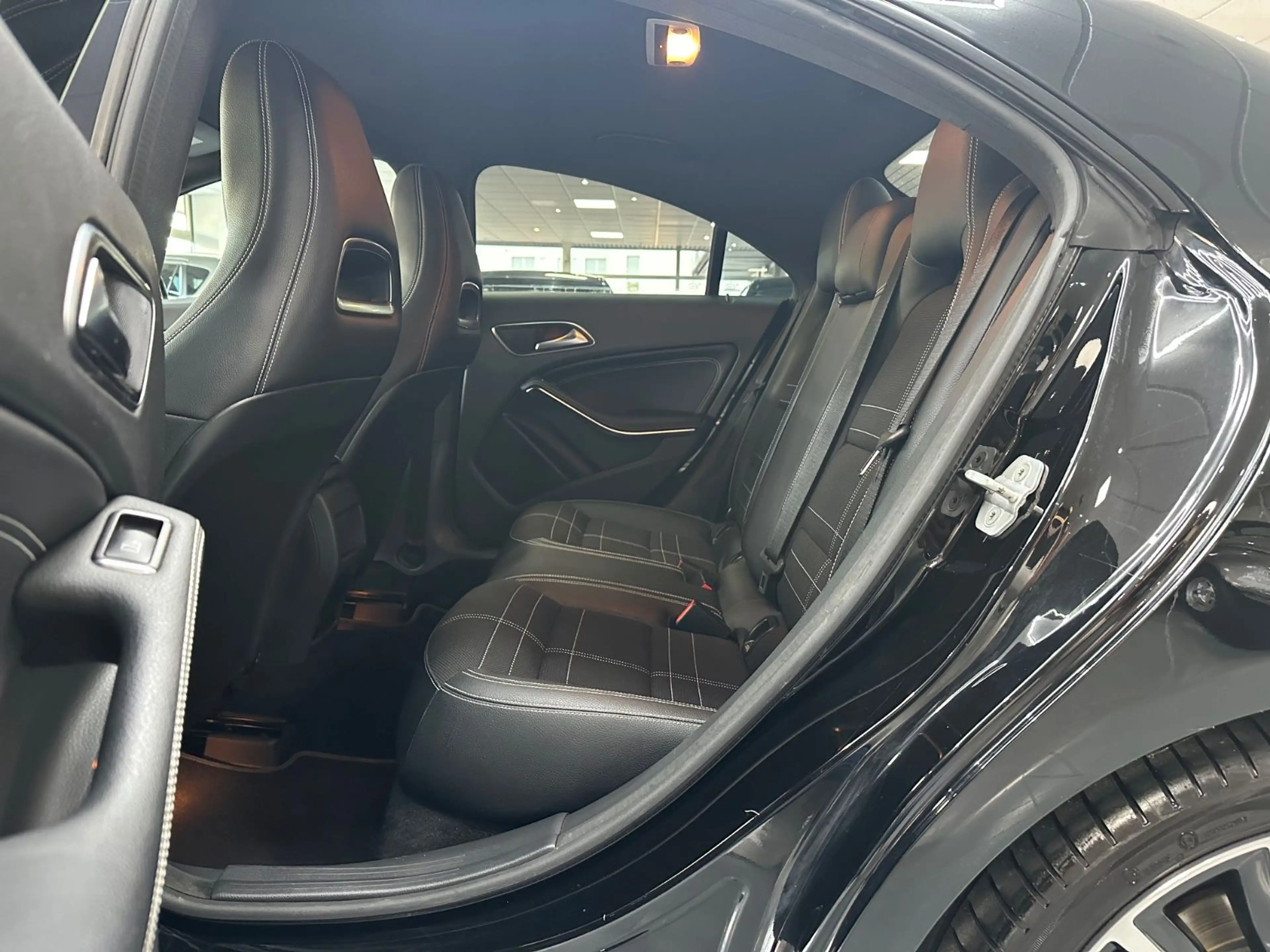Mercedes-Benz CLA 180 / Klima/ Xenon/ Sitzheizung/ TÜV Neu — photo 12