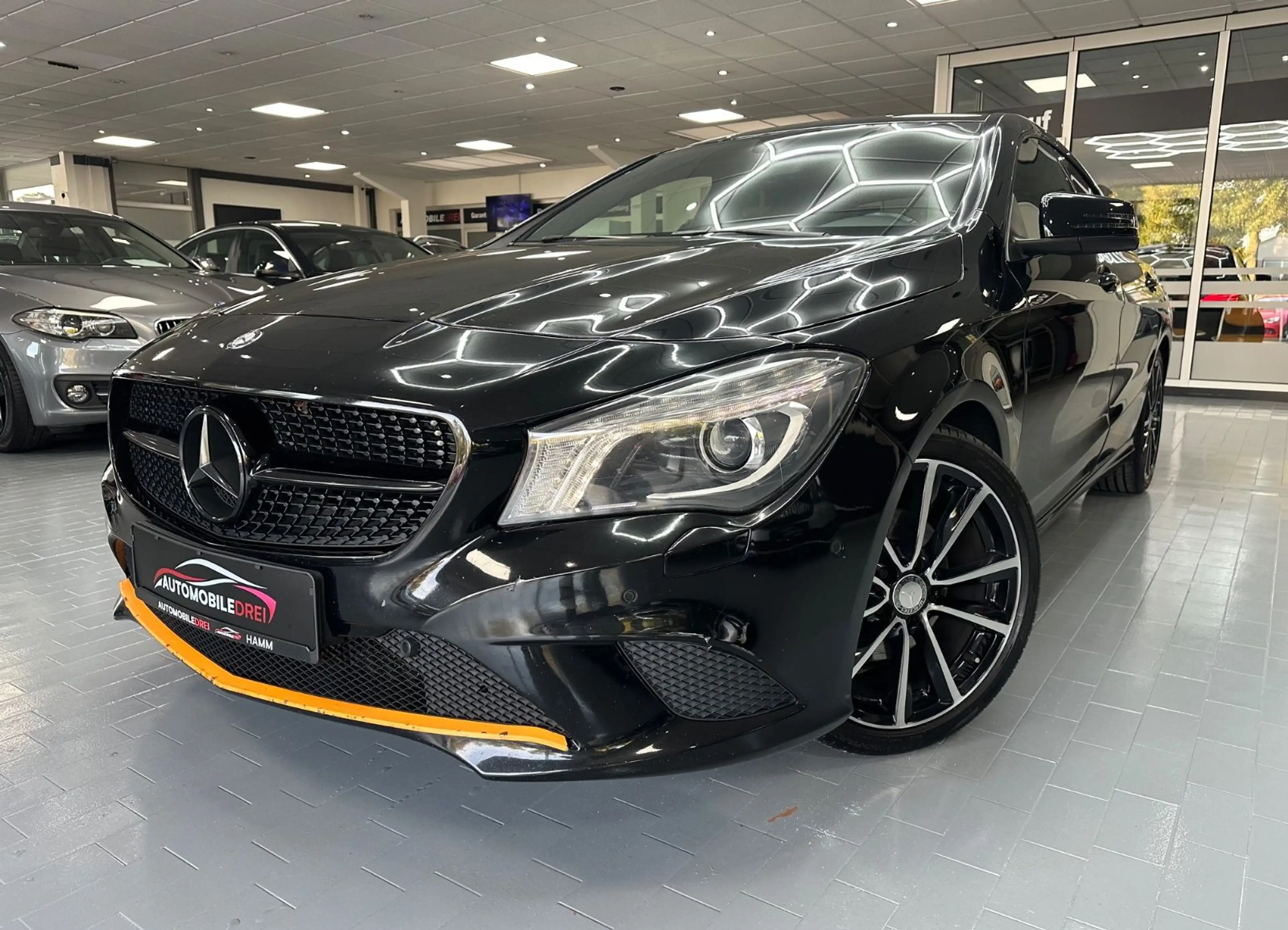Mercedes-Benz CLA 180 / Klima/ Xenon/ Sitzheizung/ TÜV Neu — photo 2