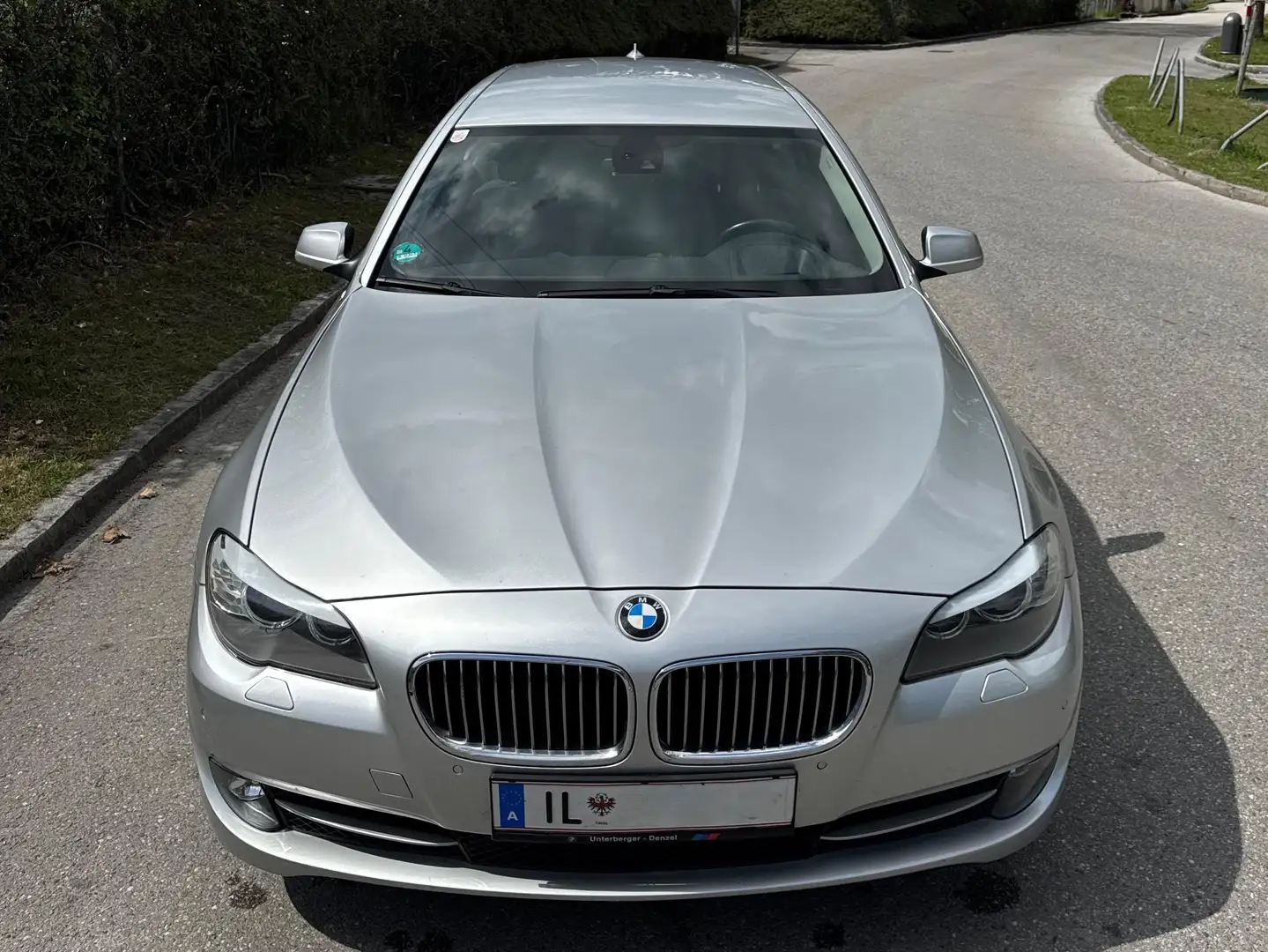 BMW 520 520d Touring Österreich-Paket Aut. Silber - 2