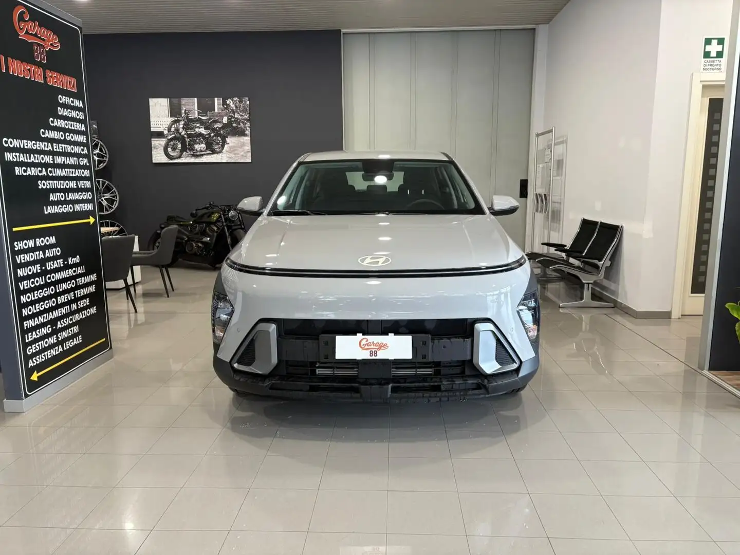 Hyundai KONA 1.0 t-gdi 48V X Line 2wd 120cv mt Grigio - 2