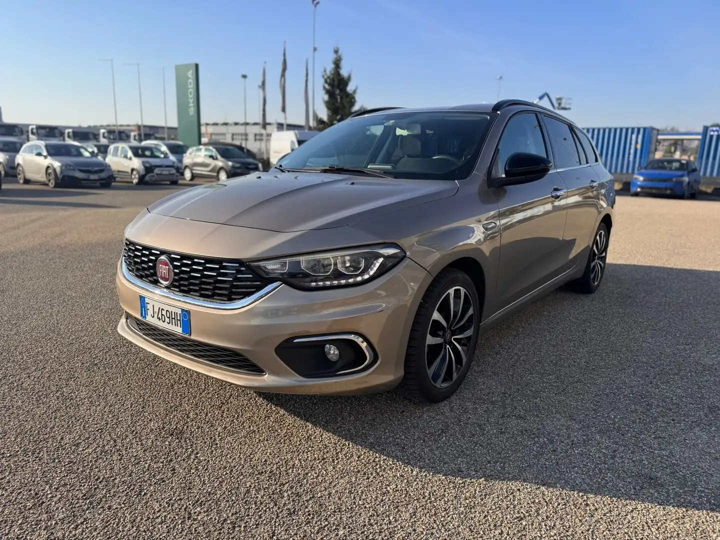 Fiat Tipo Tipo 1.4 SW Lounge Oro - 1