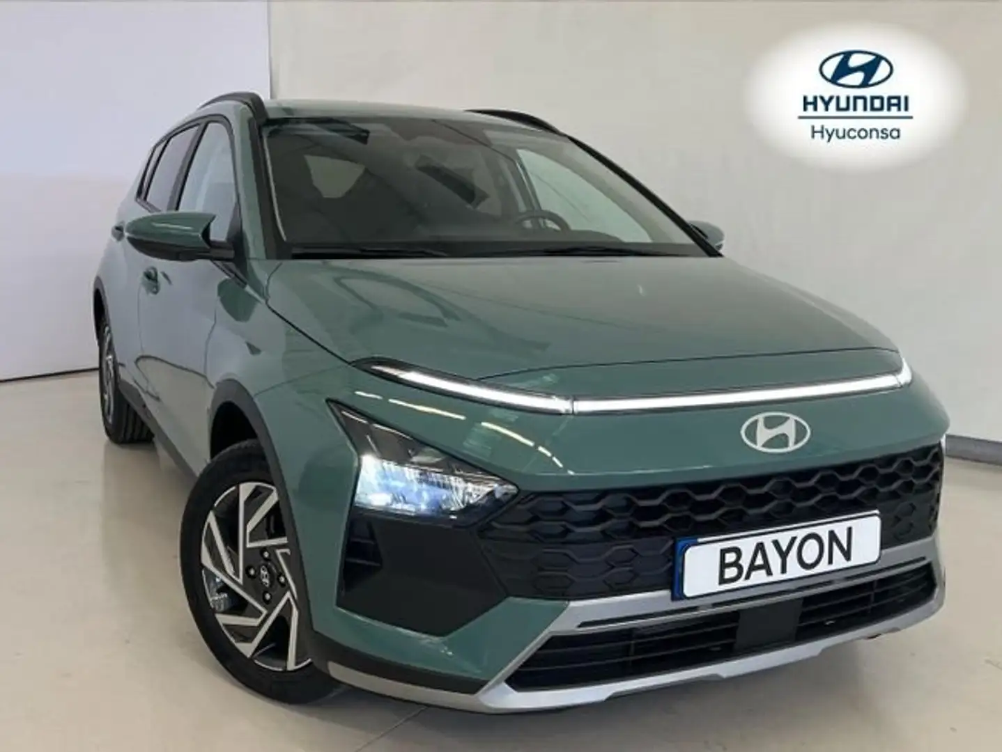 Hyundai BAYON 1.0 TGDI 74kW (100CV) 48V Maxx DCT Verde - 1