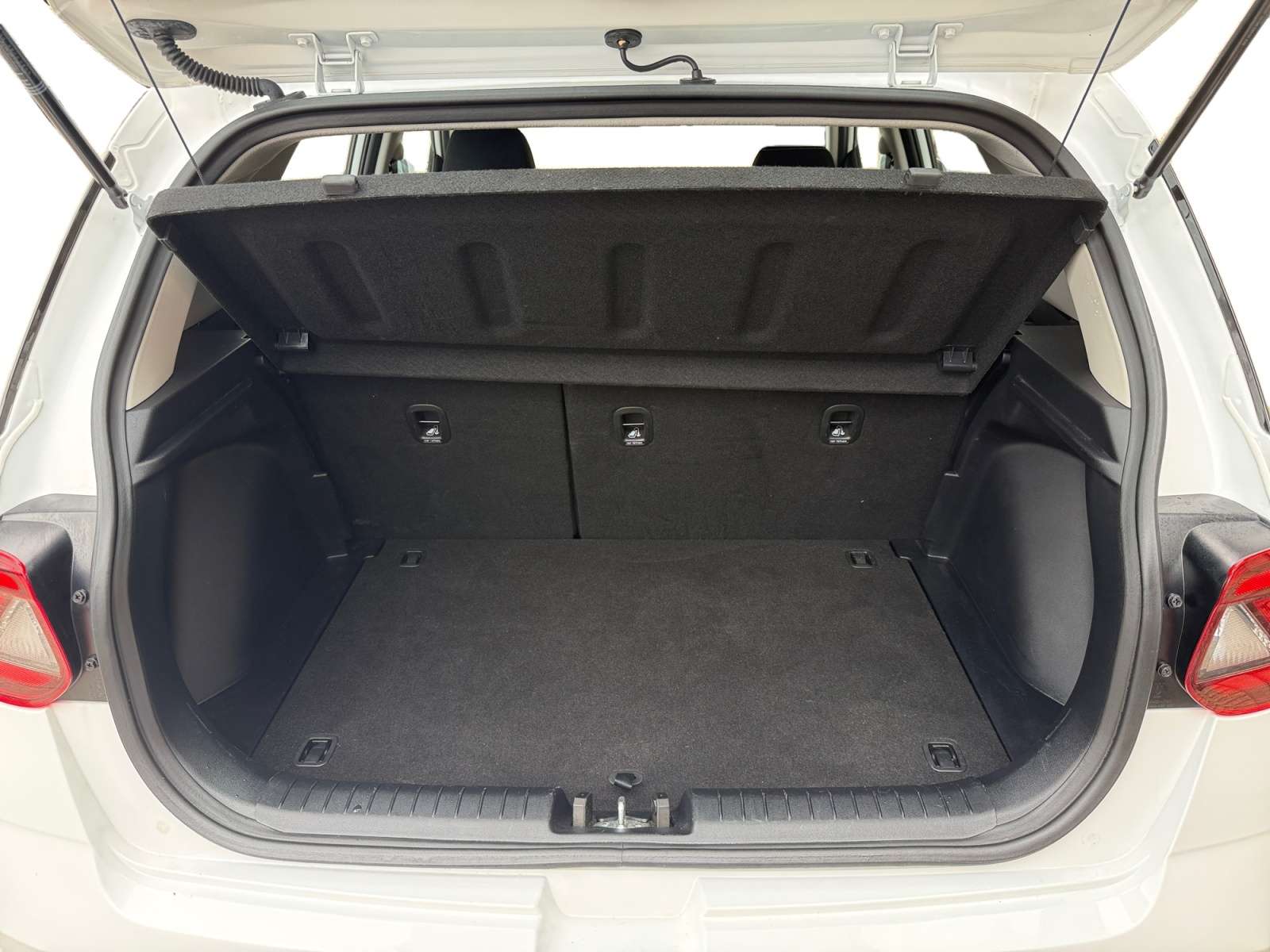 used 2025 Hyundai Venue car, priced at $23,357