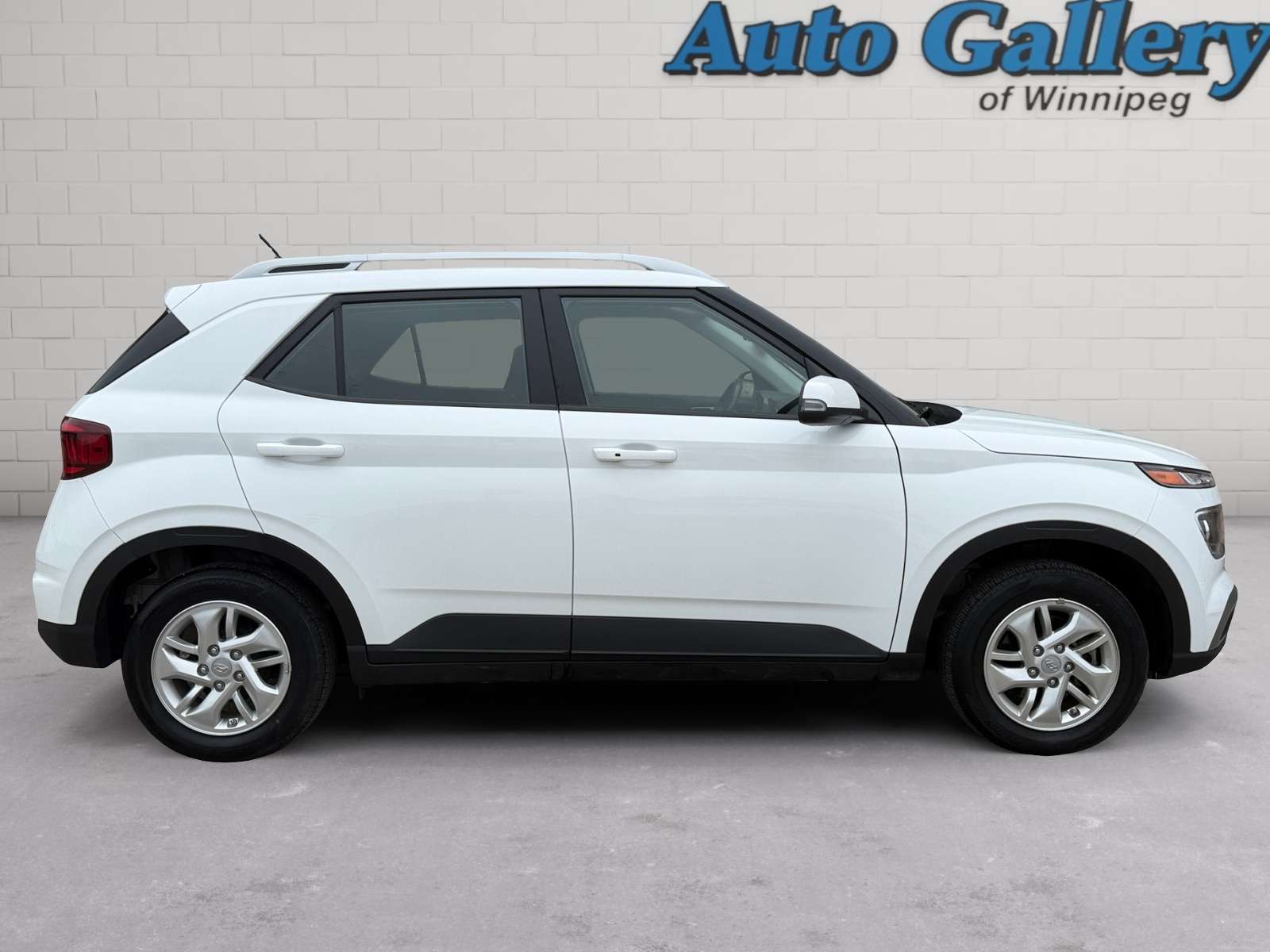 used 2025 Hyundai Venue car, priced at $23,357