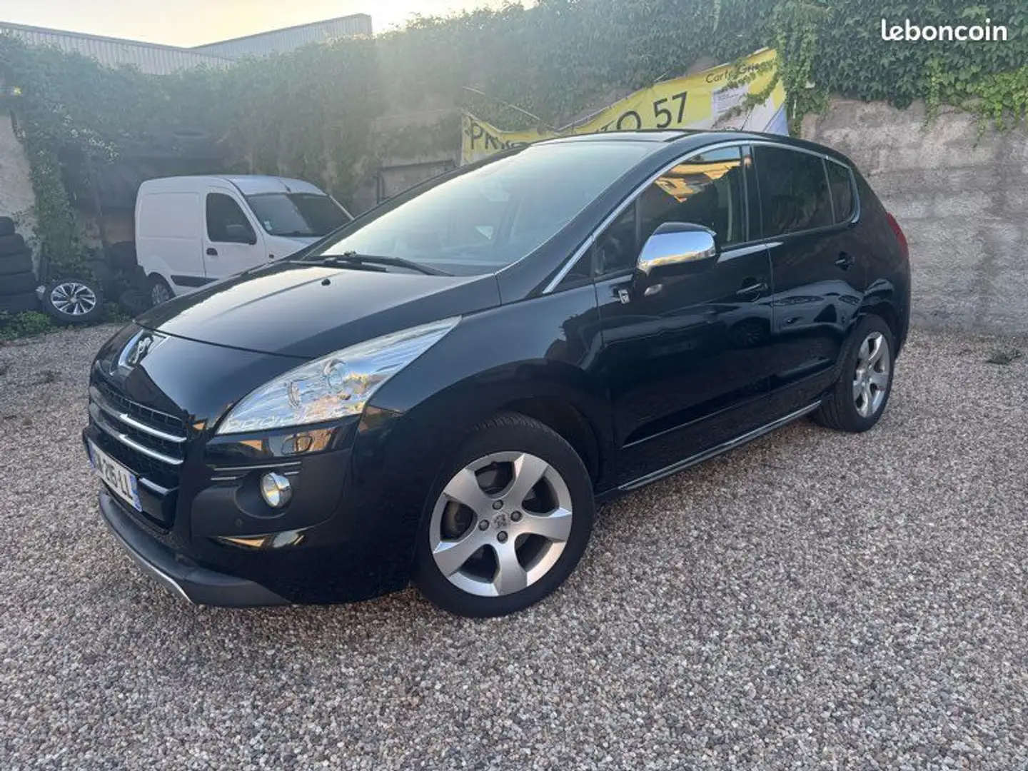 Peugeot 3008 2.0 Hdi 163 ch PREMIUM Noir - 1