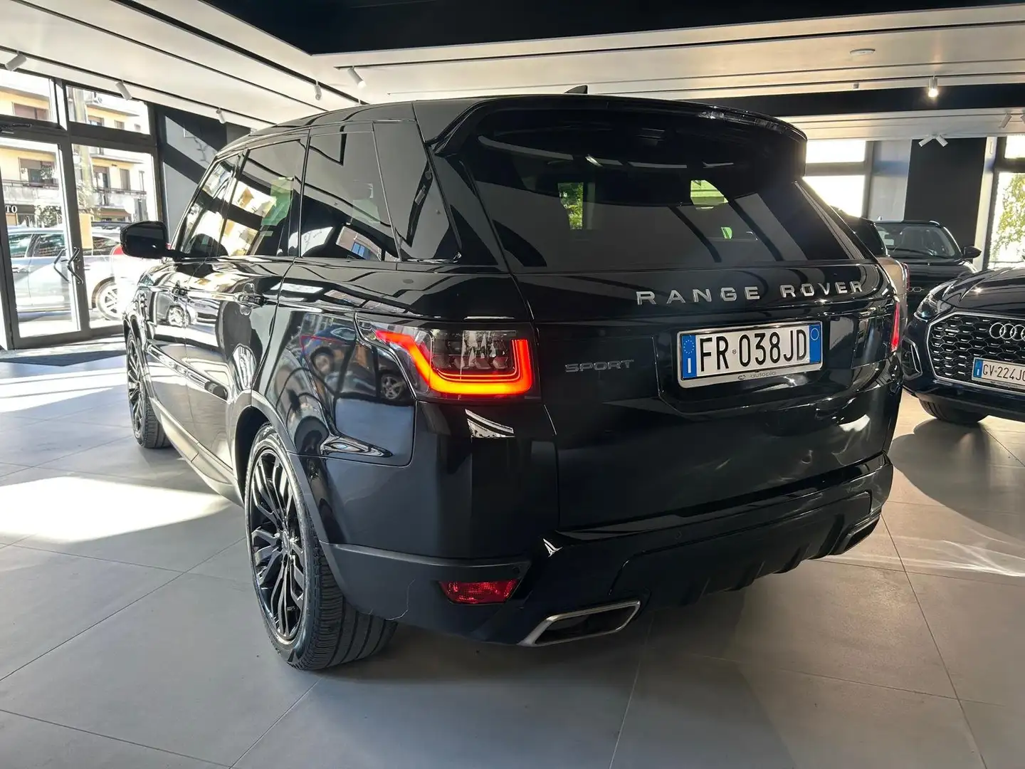 Land Rover Range Rover Sport Range Rover Sport 3.0 tdV6 HSE auto Noir - 2