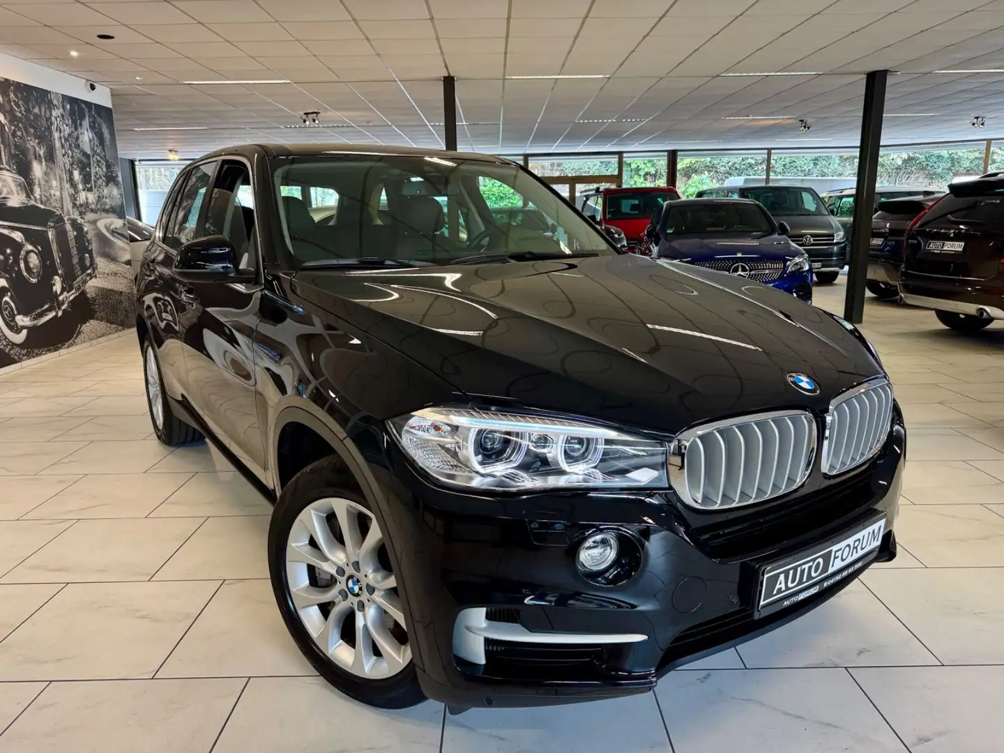 BMW X5 50i xDrive LEDER AUT NAVI CAM ACC SHZ PDC LED Schwarz - 2