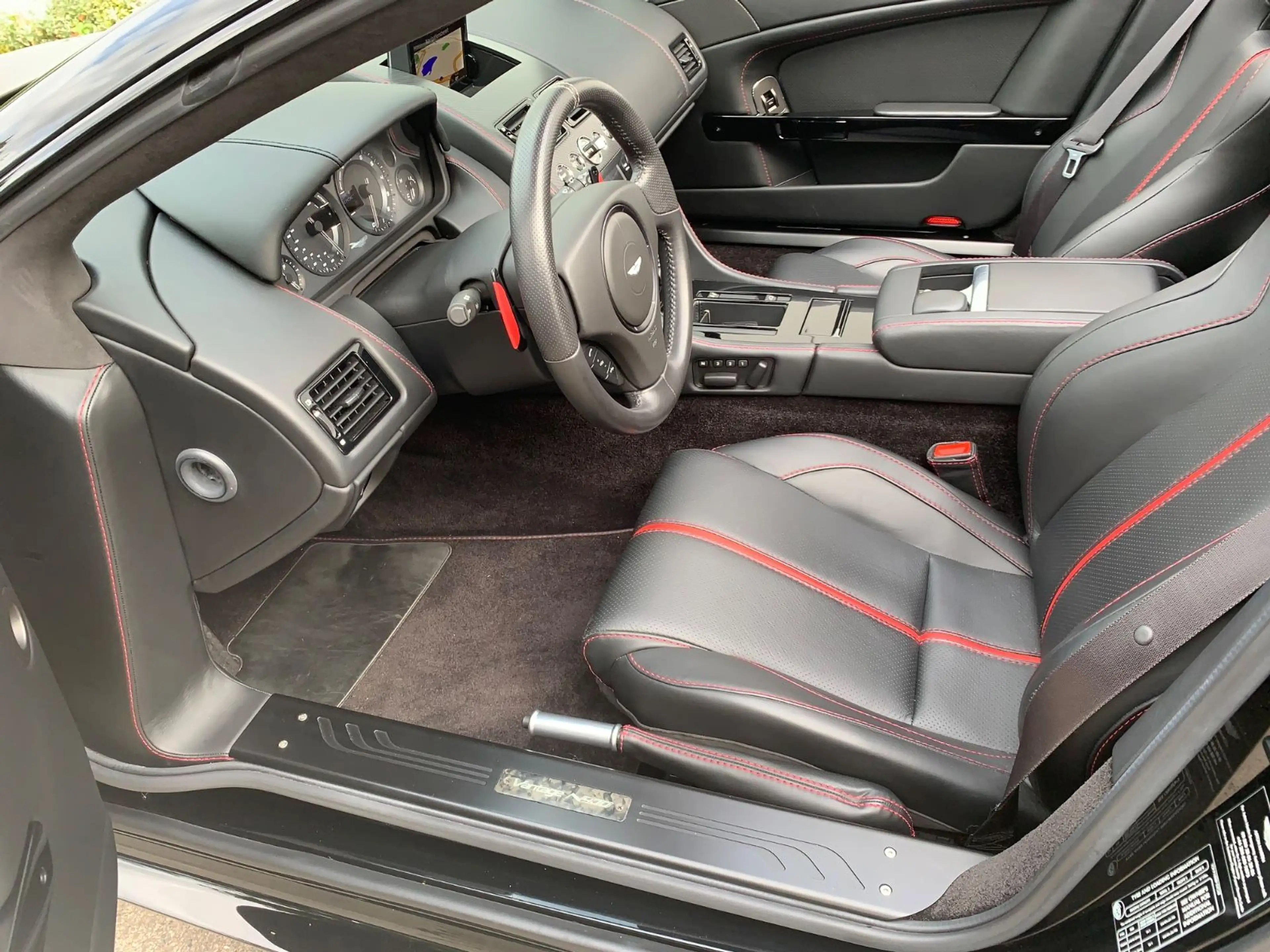 Aston Martin V8 1. Hand Garantie Haljahreswagen Zust. — photo 8
