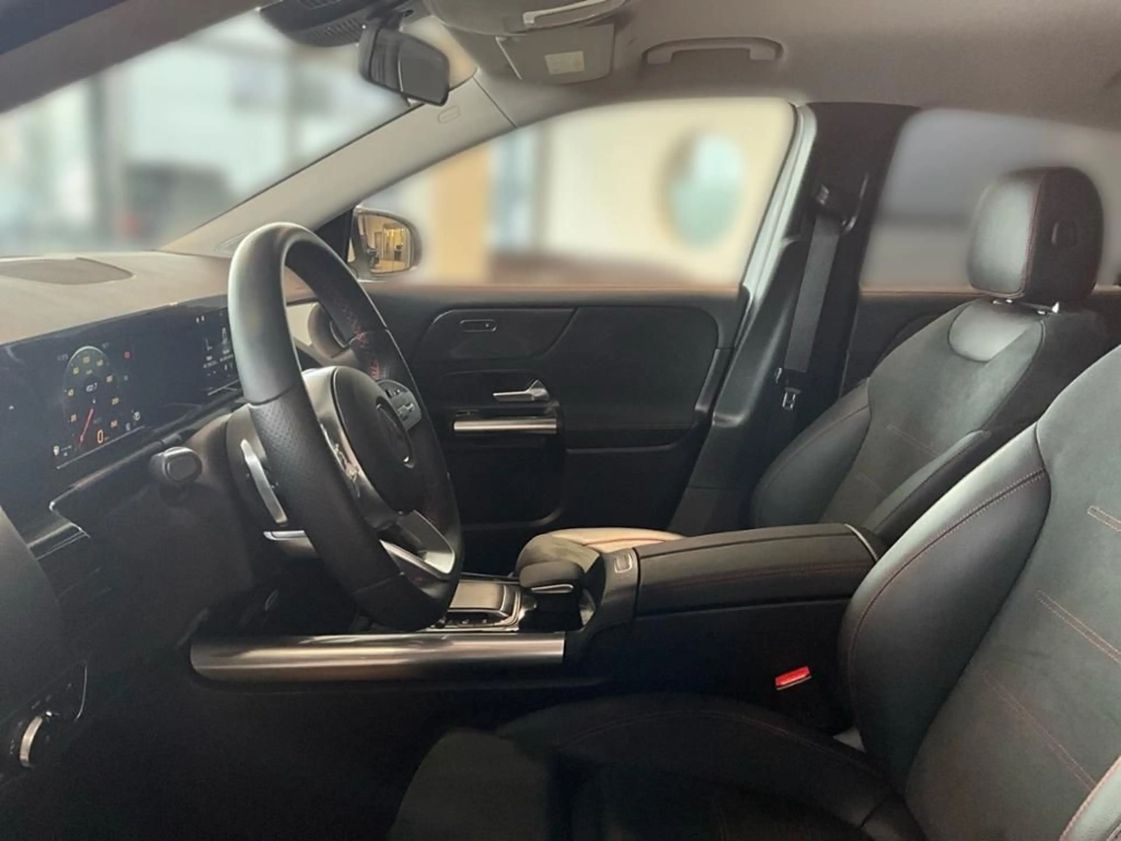 Mercedes-Benz GLA 200 AMG S-Sitz KAM PDC SpurH AUT LED — photo 8