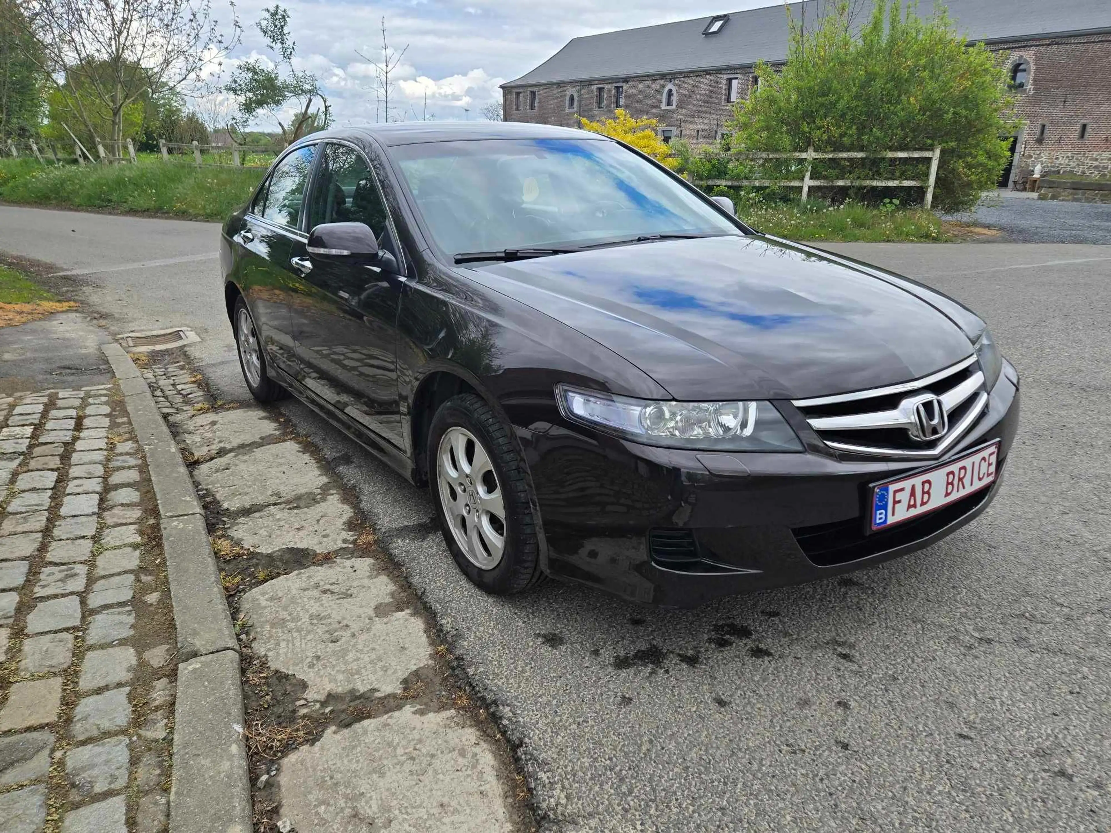 Honda Accord 2.0i 16v 121000Km carnet complet