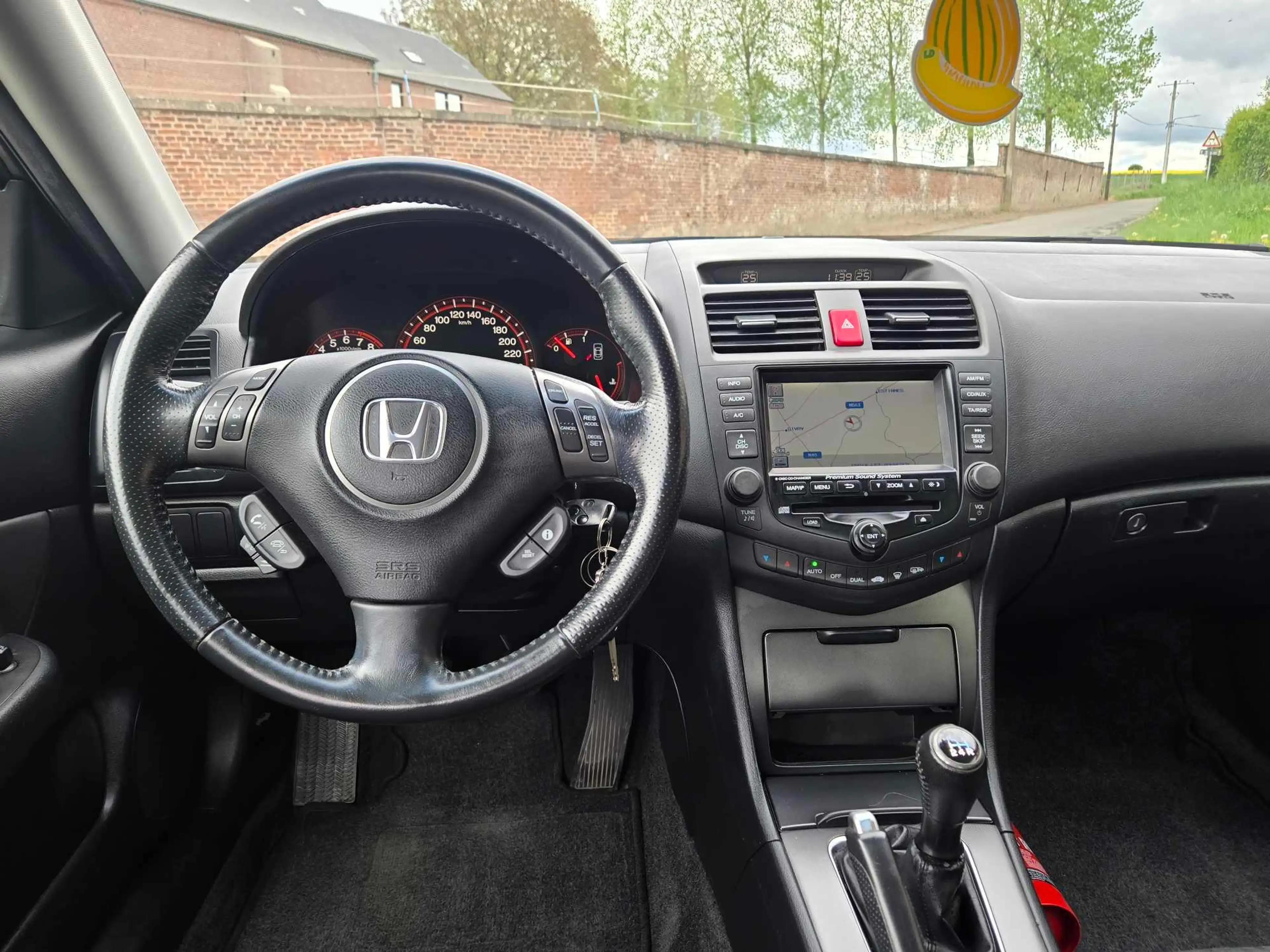 Honda Accord 2.0i 16v 121000Km carnet complet — photo 7