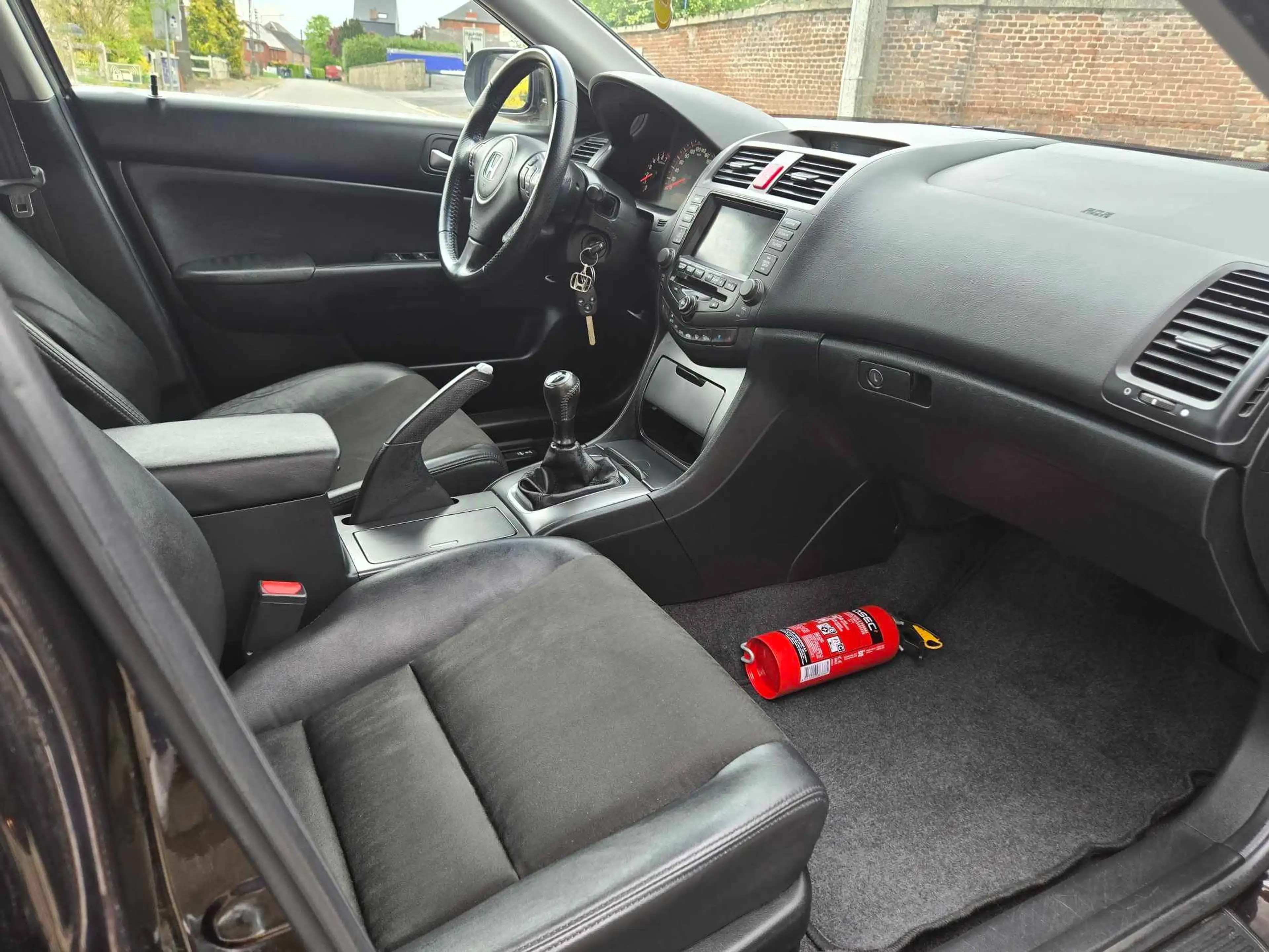 Honda Accord 2.0i 16v 121000Km carnet complet — photo 8