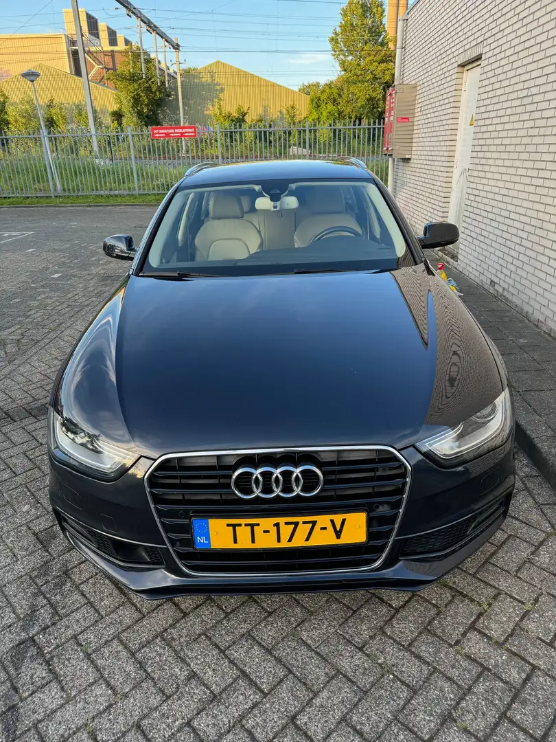 Audi A4 A4 2.0 TDI Sport Edition S line Blauw - 2