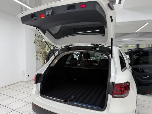 Mercedes-Benz GLC view 10
