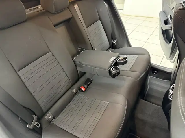 Mercedes-Benz GLC view 13