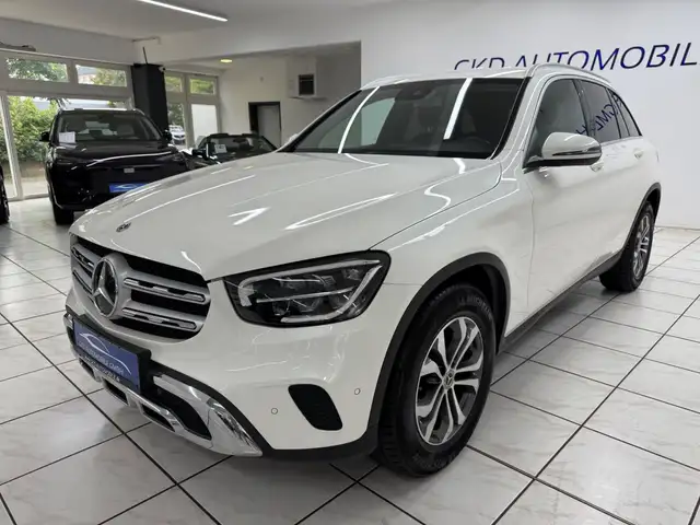 Mercedes-Benz GLC view 5
