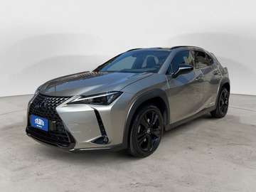 UX Hybrid 4WD Midnight