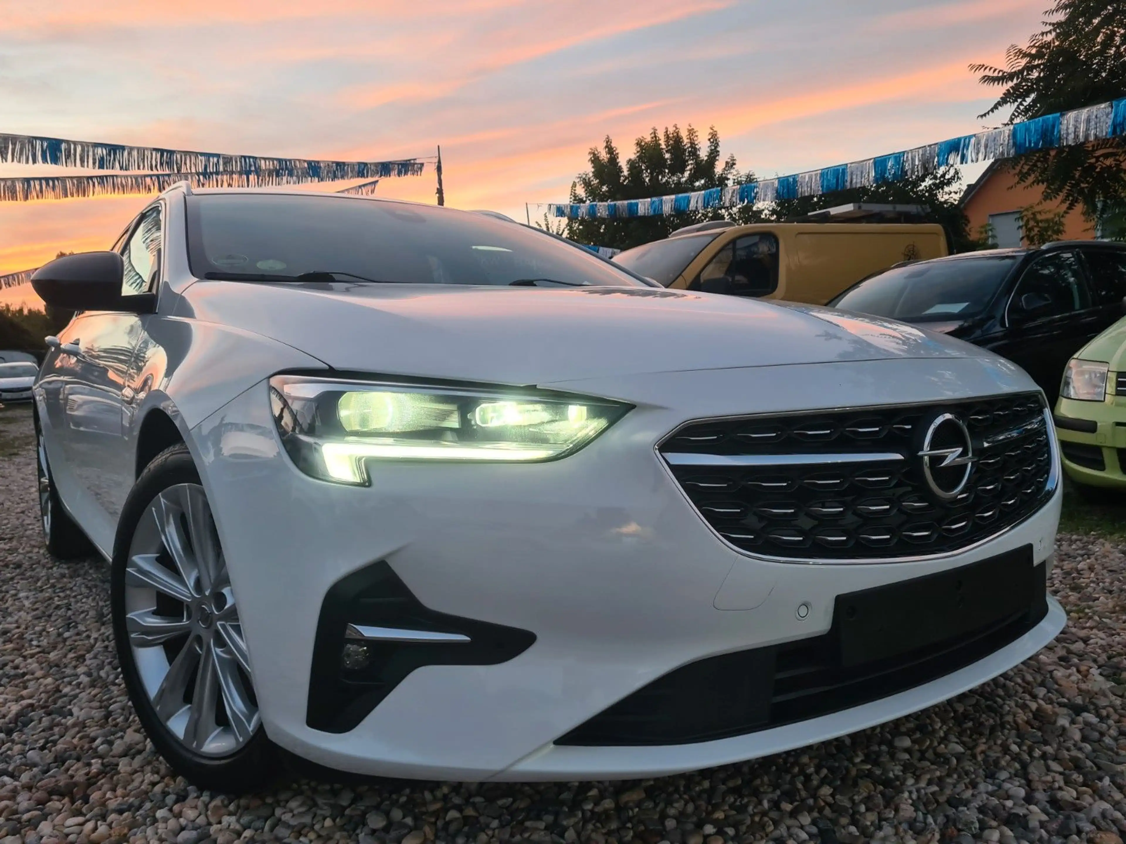 Opel Insignia B Sports Tourer 2.0 D Business Elegance — photo 2