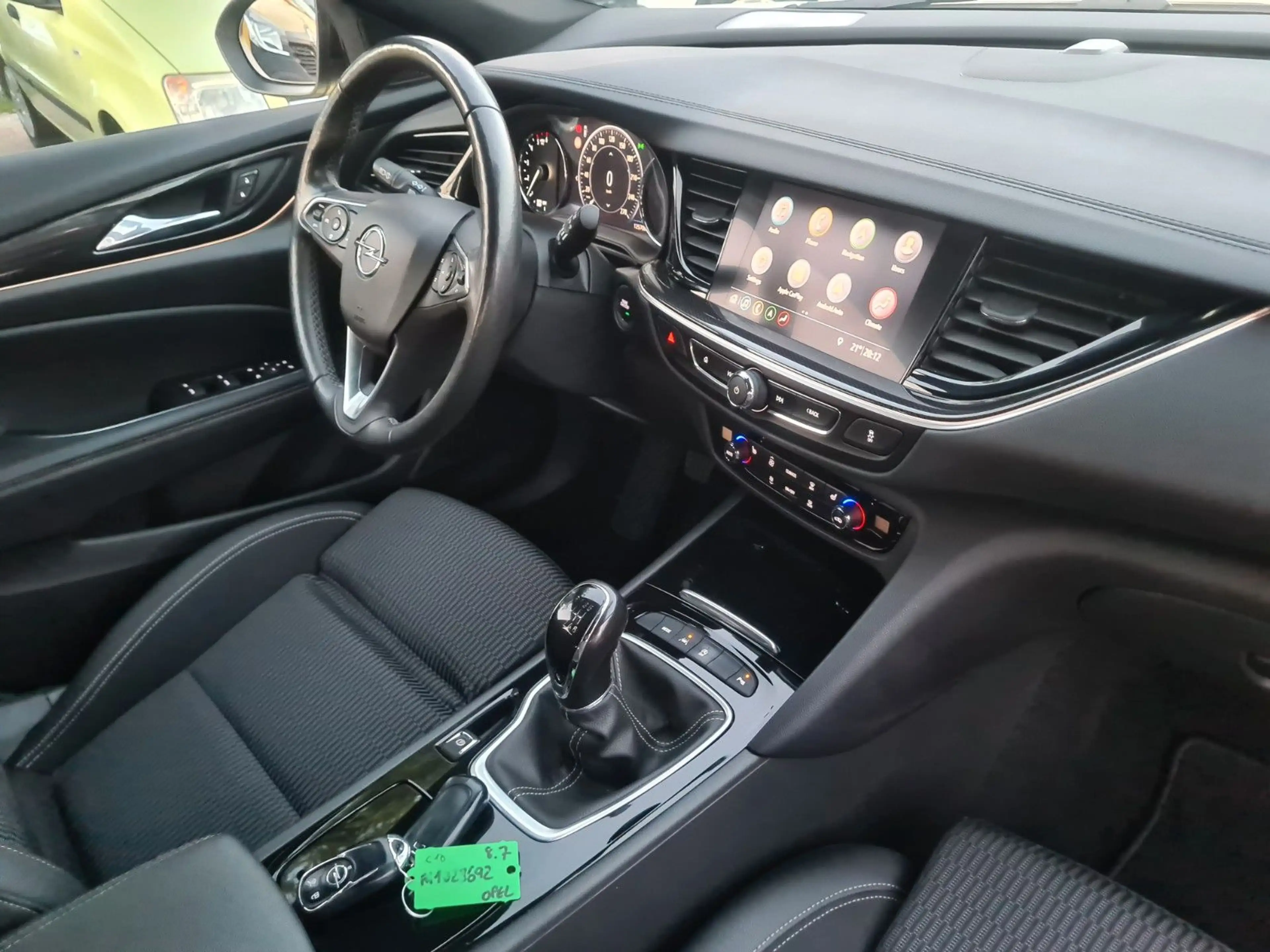 Opel Insignia B Sports Tourer 2.0 D Business Elegance — photo 4