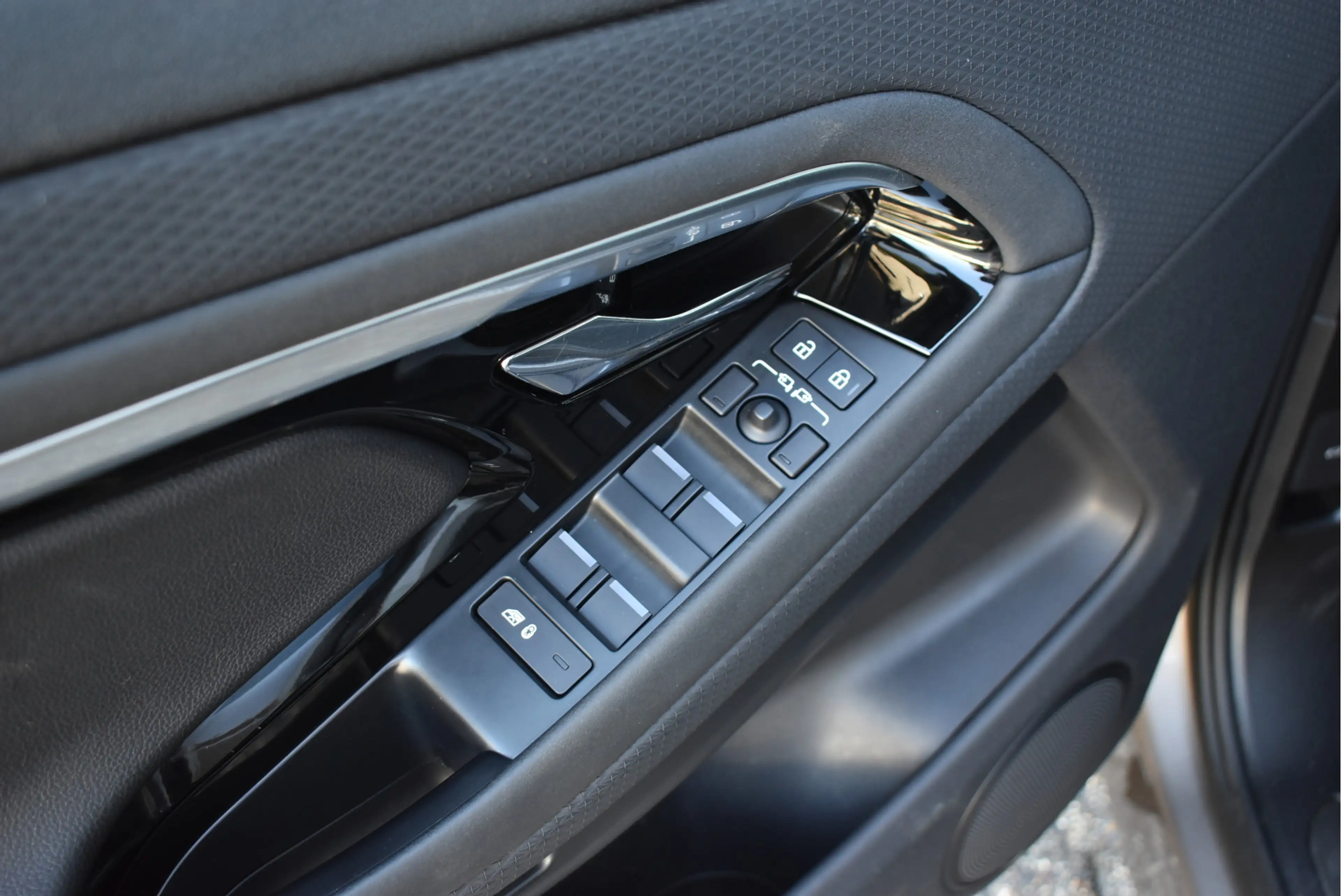 Land Rover Range Rover Evoque 1.5 P300e AWD R-Dynamic SE NL-auto, Panoramadak, A — photo 30