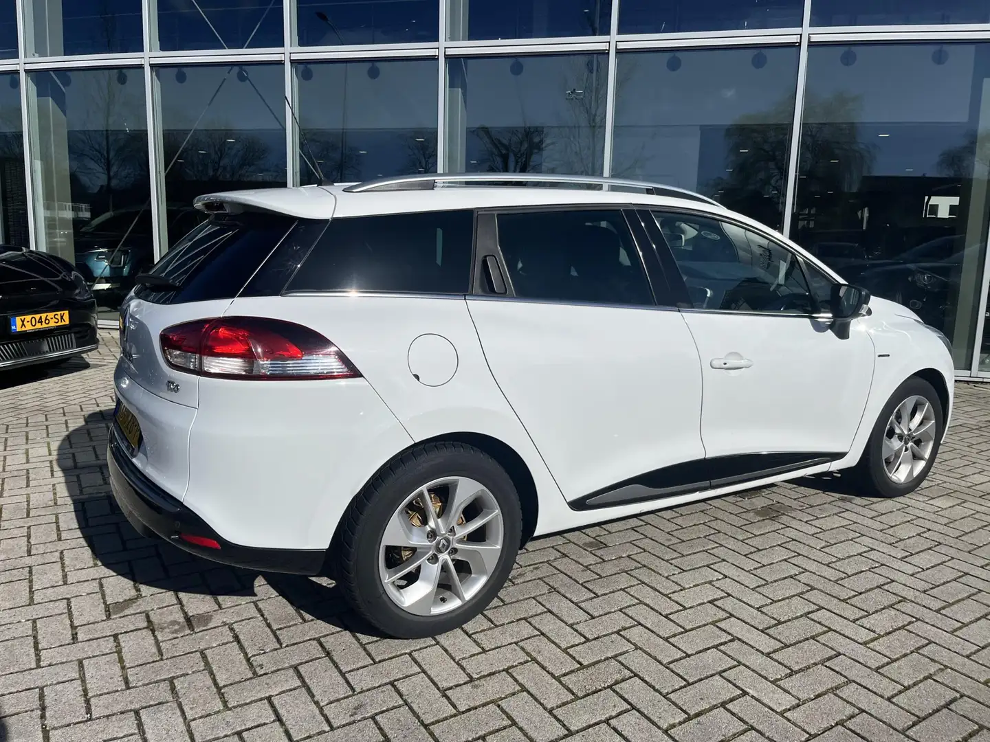 Renault Clio Estate 0.9 TCe Limited Blanc - 2