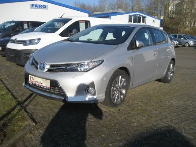 Toyota Auris +AUTOMATIK+HYBRID+